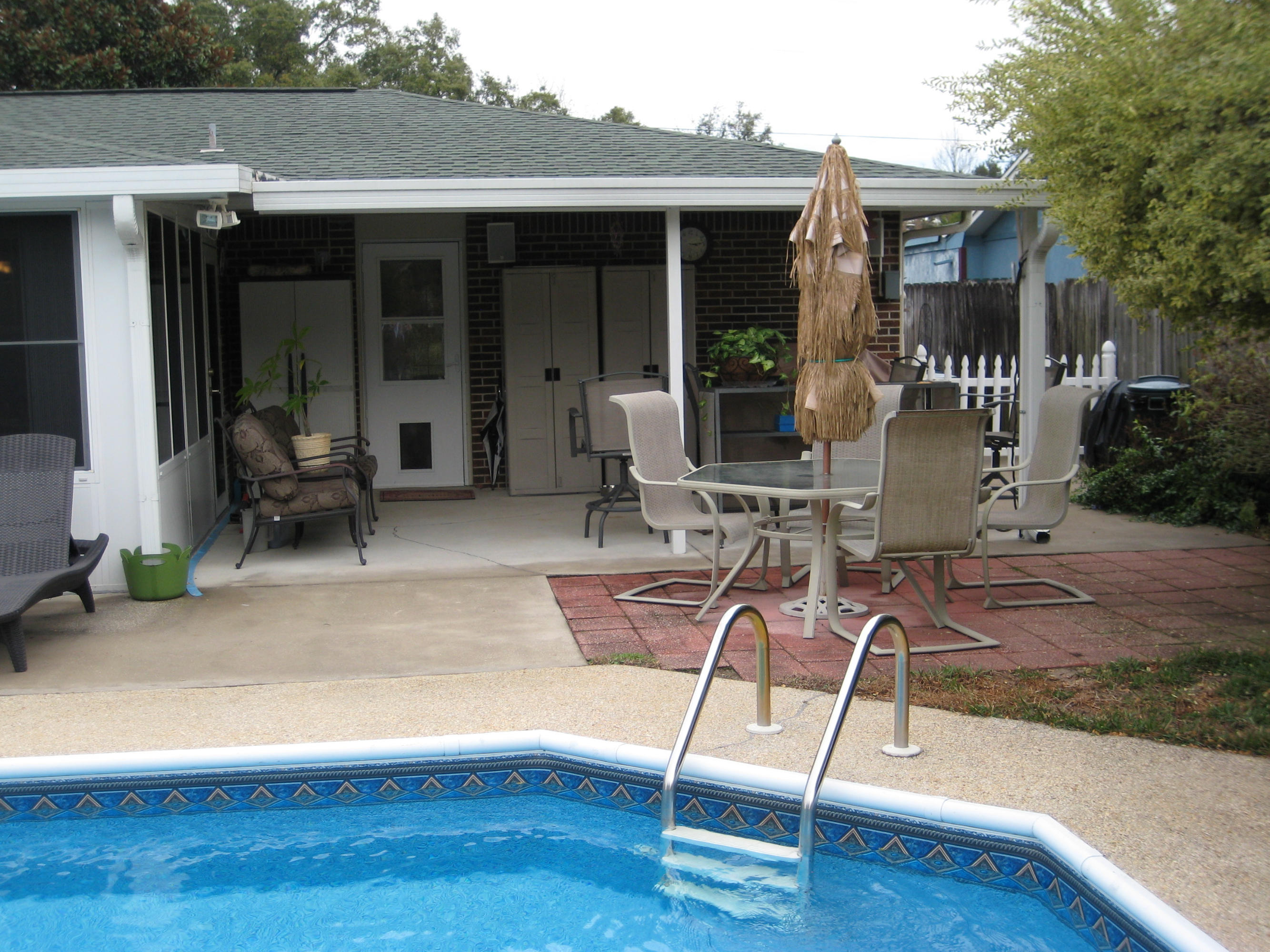 OAKRIDGE MANOR - Residential