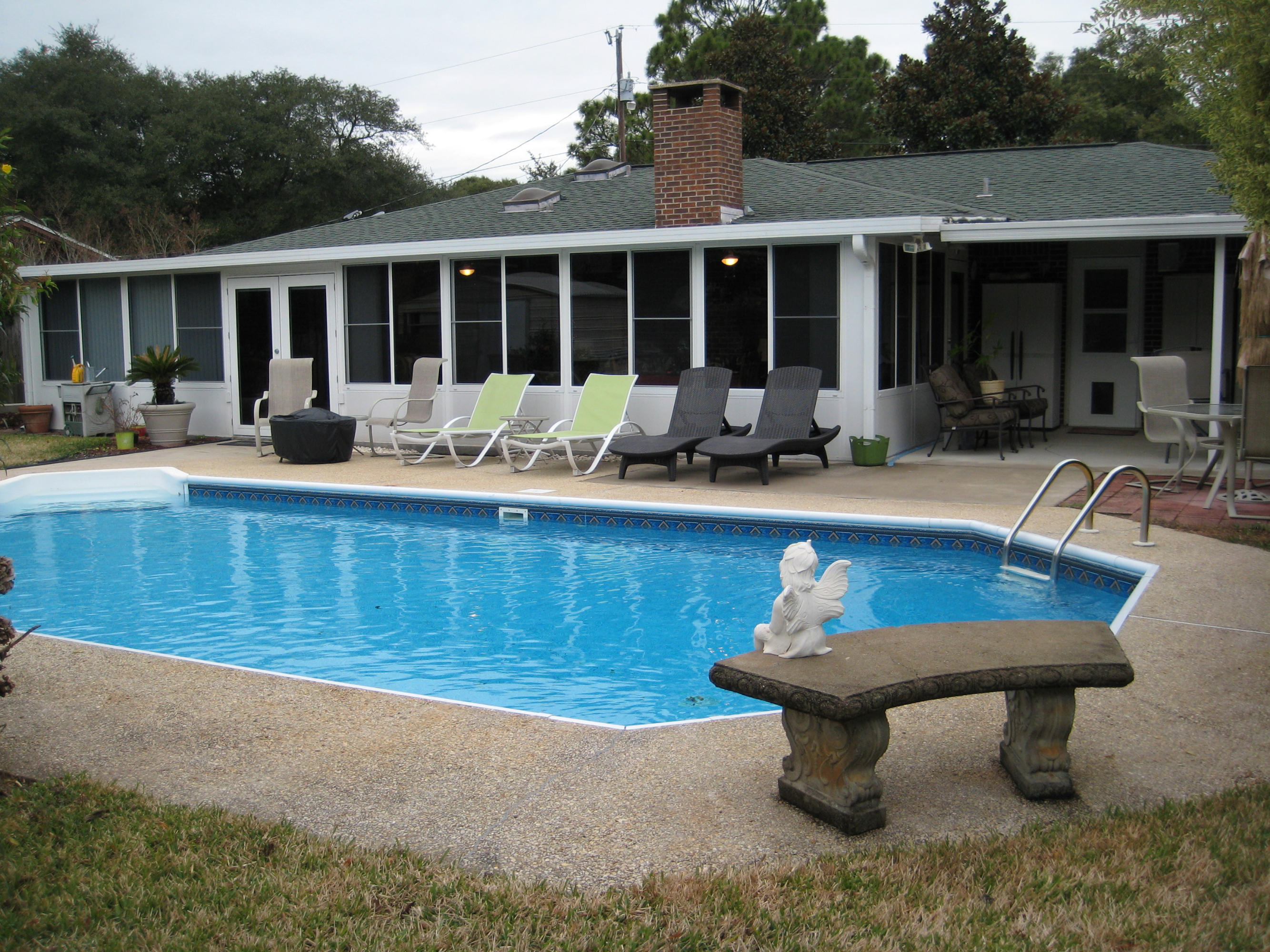 OAKRIDGE MANOR - Residential