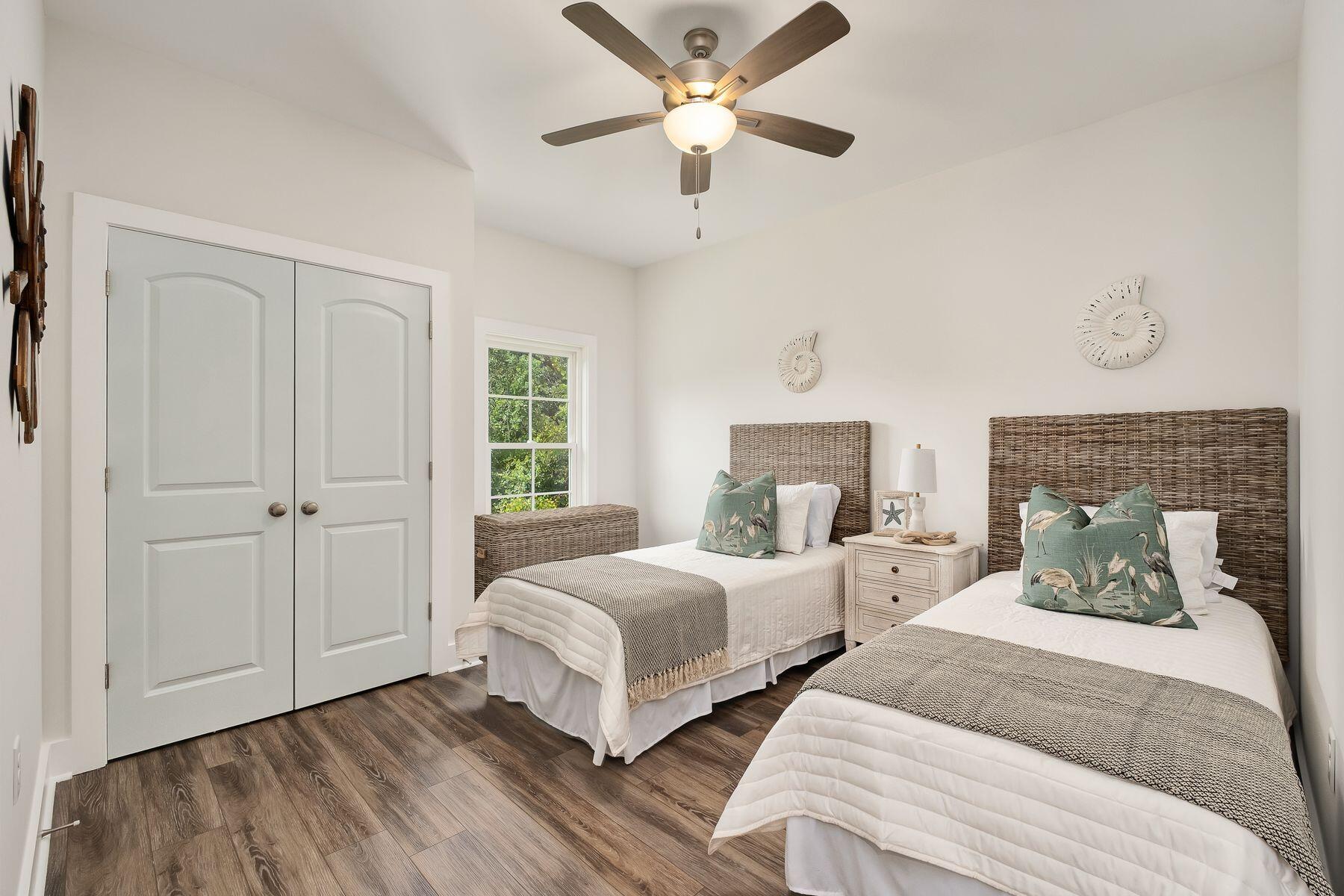 LAGUNA BEACH 8TH ADDN - Residential
