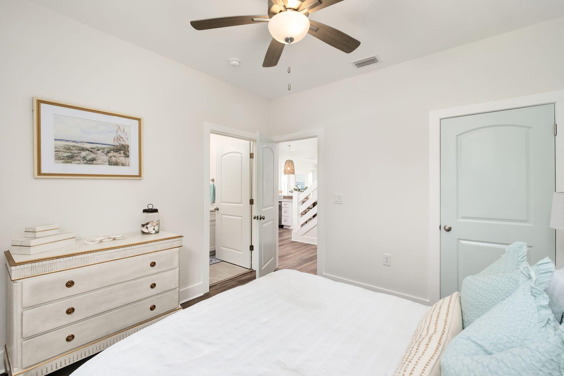 LAGUNA BEACH 8TH ADDN - Residential
