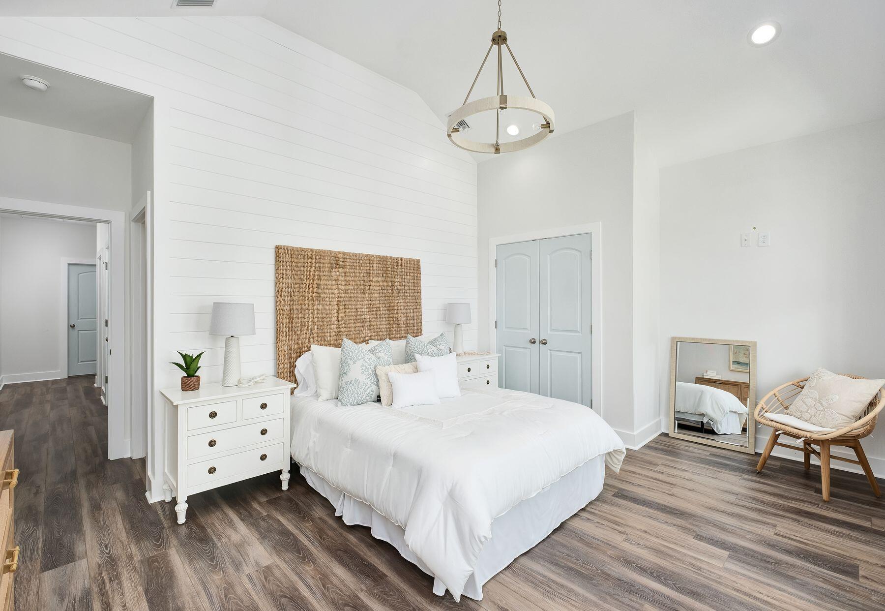 LAGUNA BEACH 8TH ADDN - Residential