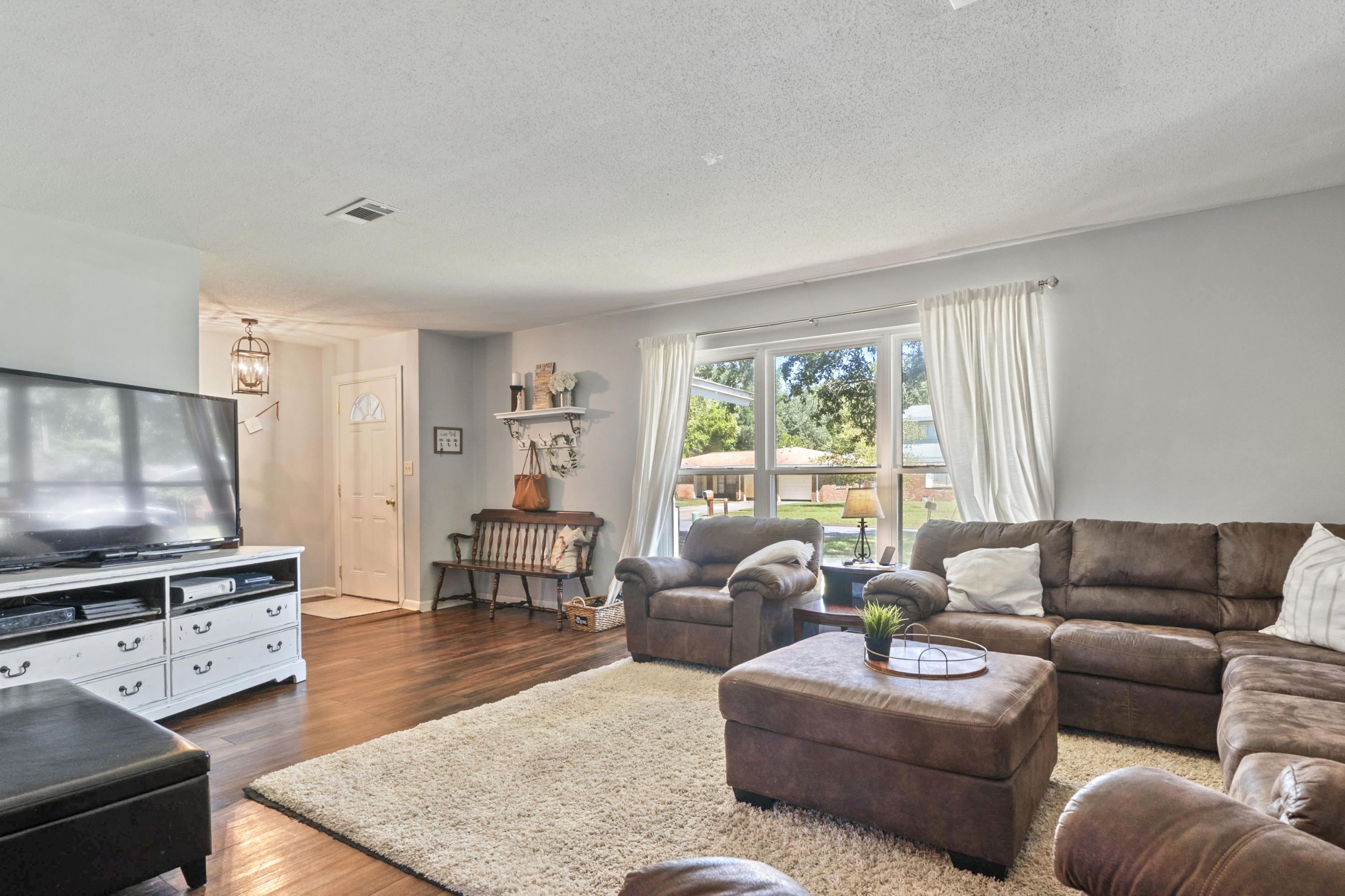 FOREST MANOR 1ST ADDN - Residential