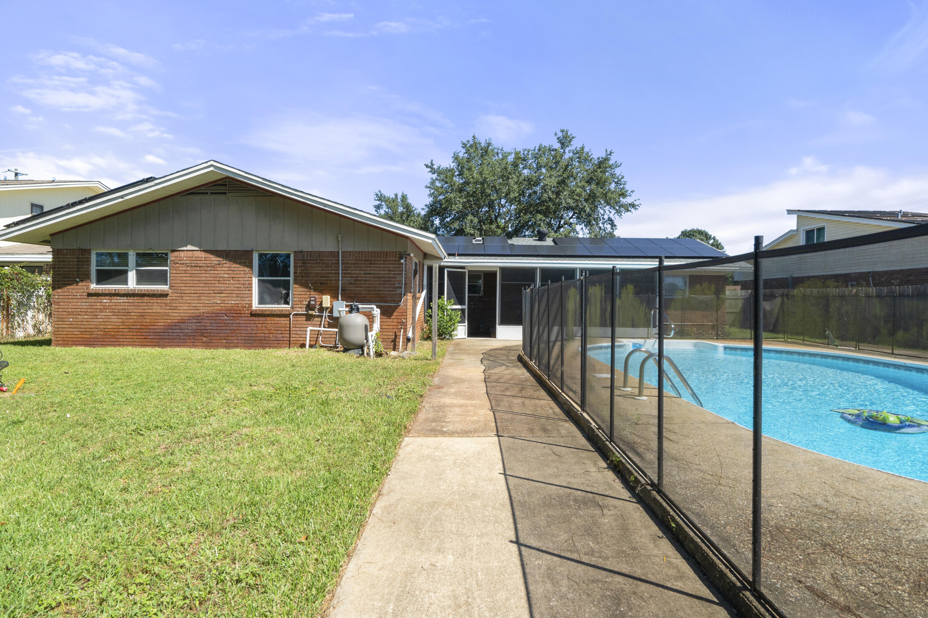 FOREST MANOR 1ST ADDN - Residential