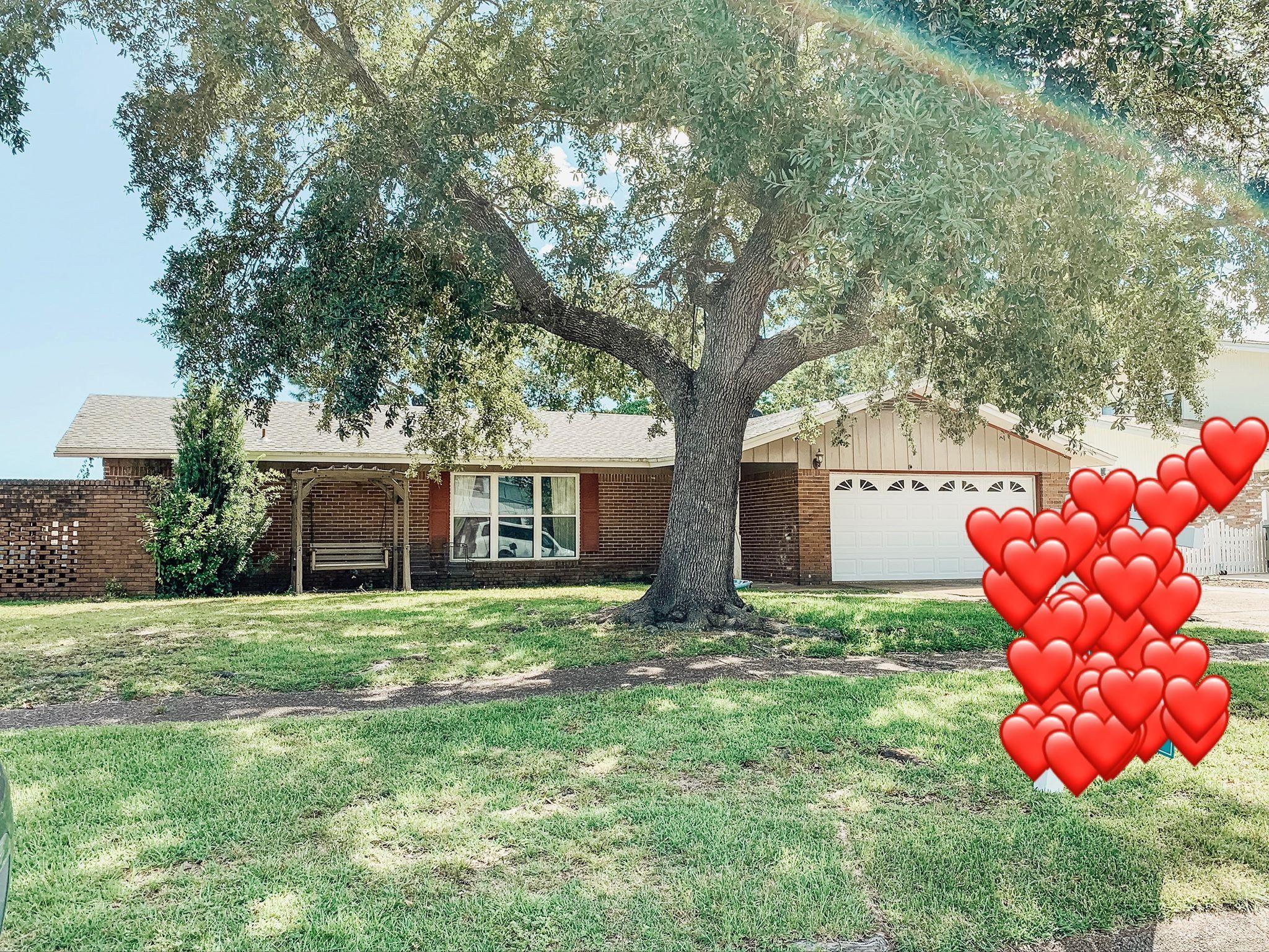 FOREST MANOR 1ST ADDN - Residential