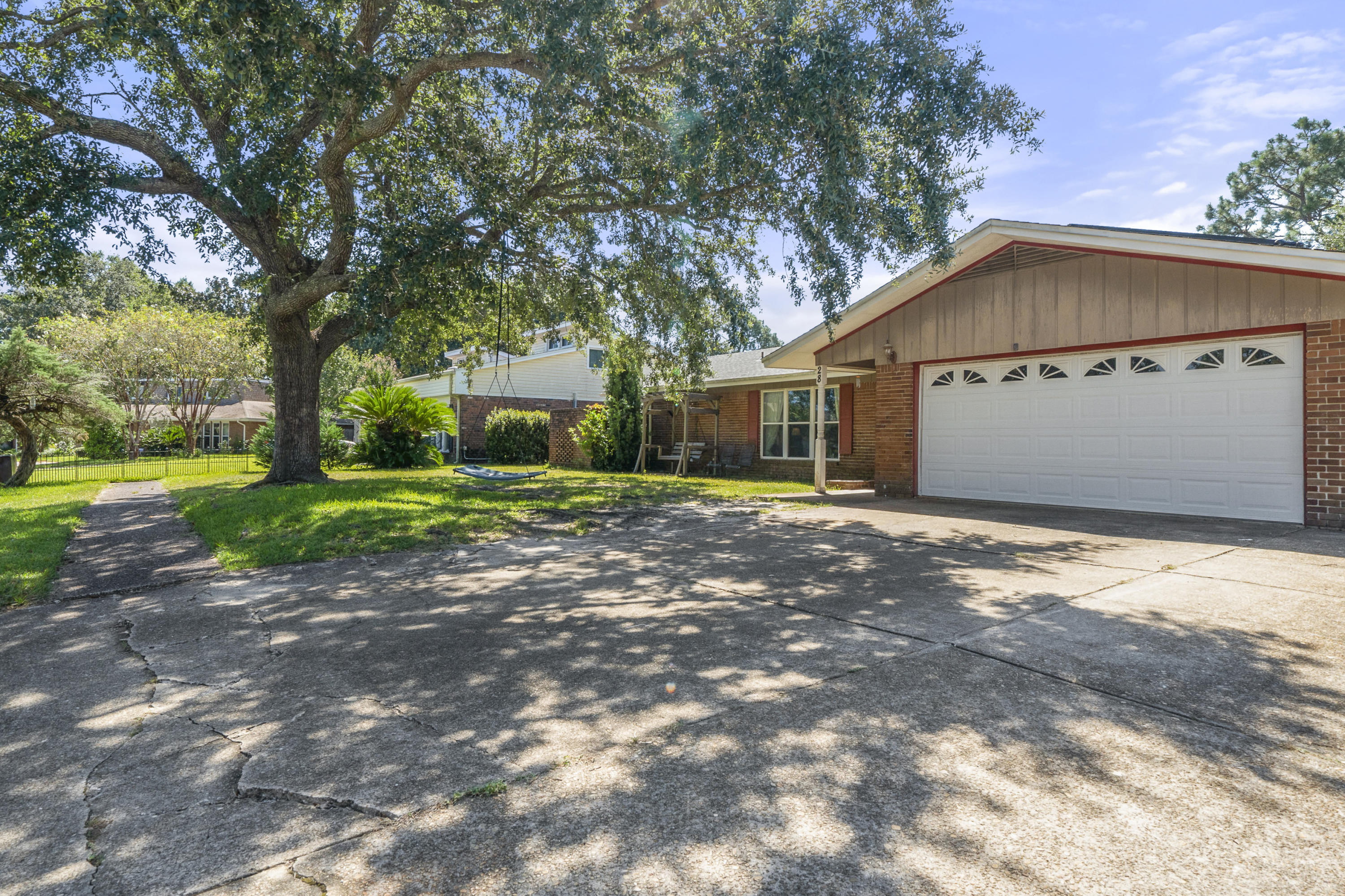 FOREST MANOR 1ST ADDN - Residential