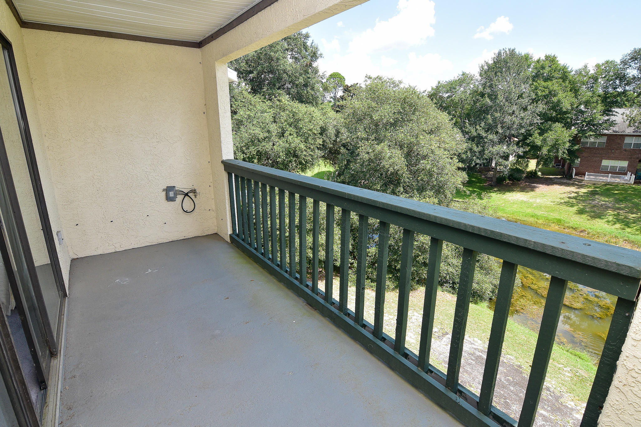LAKESIDE CONDO AT BLUEWATER BAY - Residential