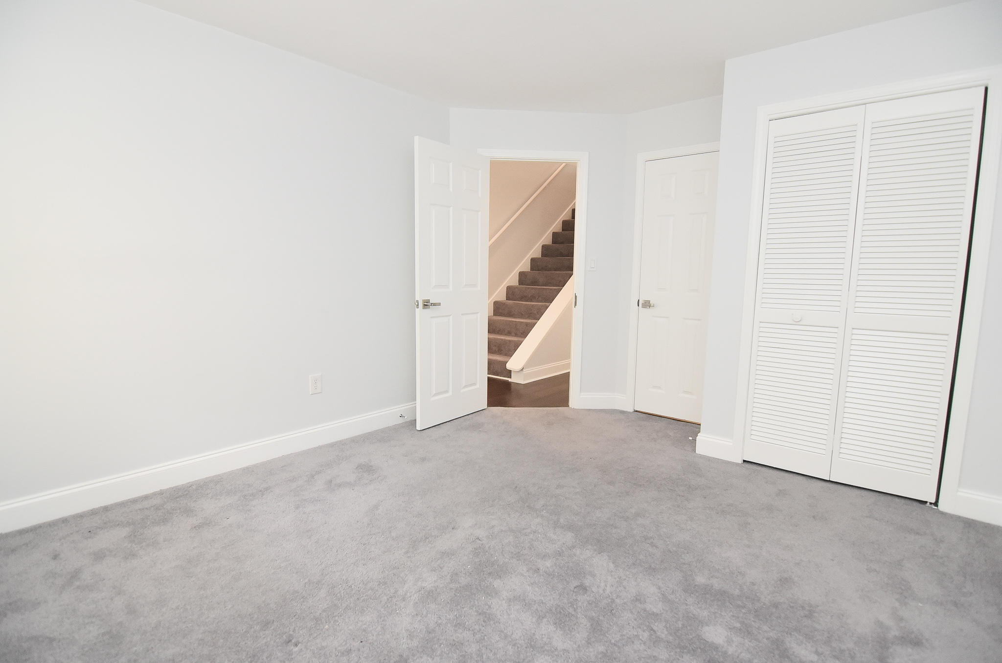 LAKESIDE CONDO AT BLUEWATER BAY - Residential