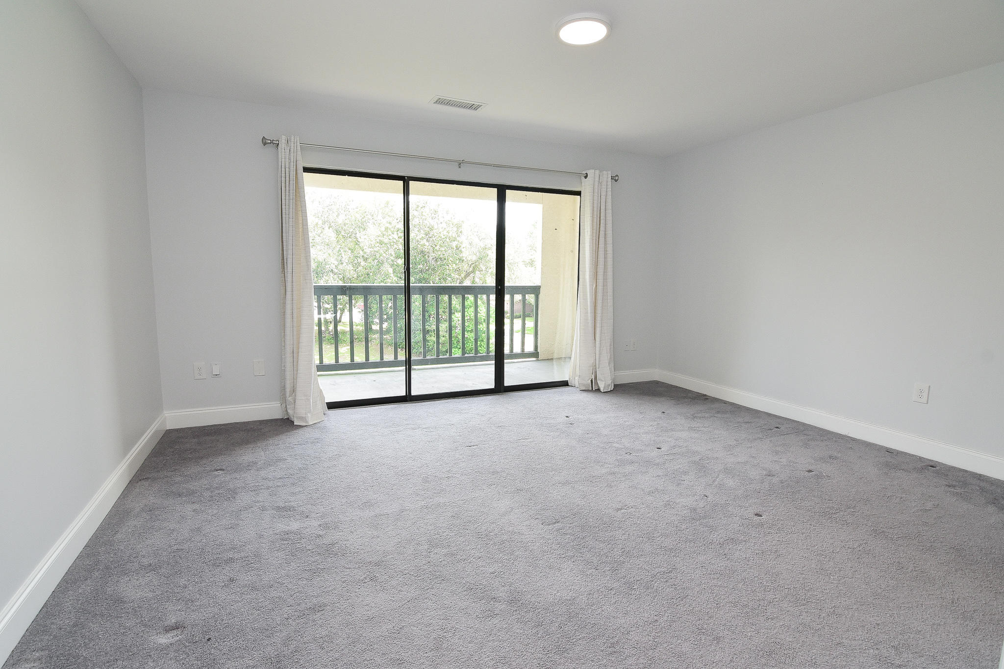 LAKESIDE CONDO AT BLUEWATER BAY - Residential