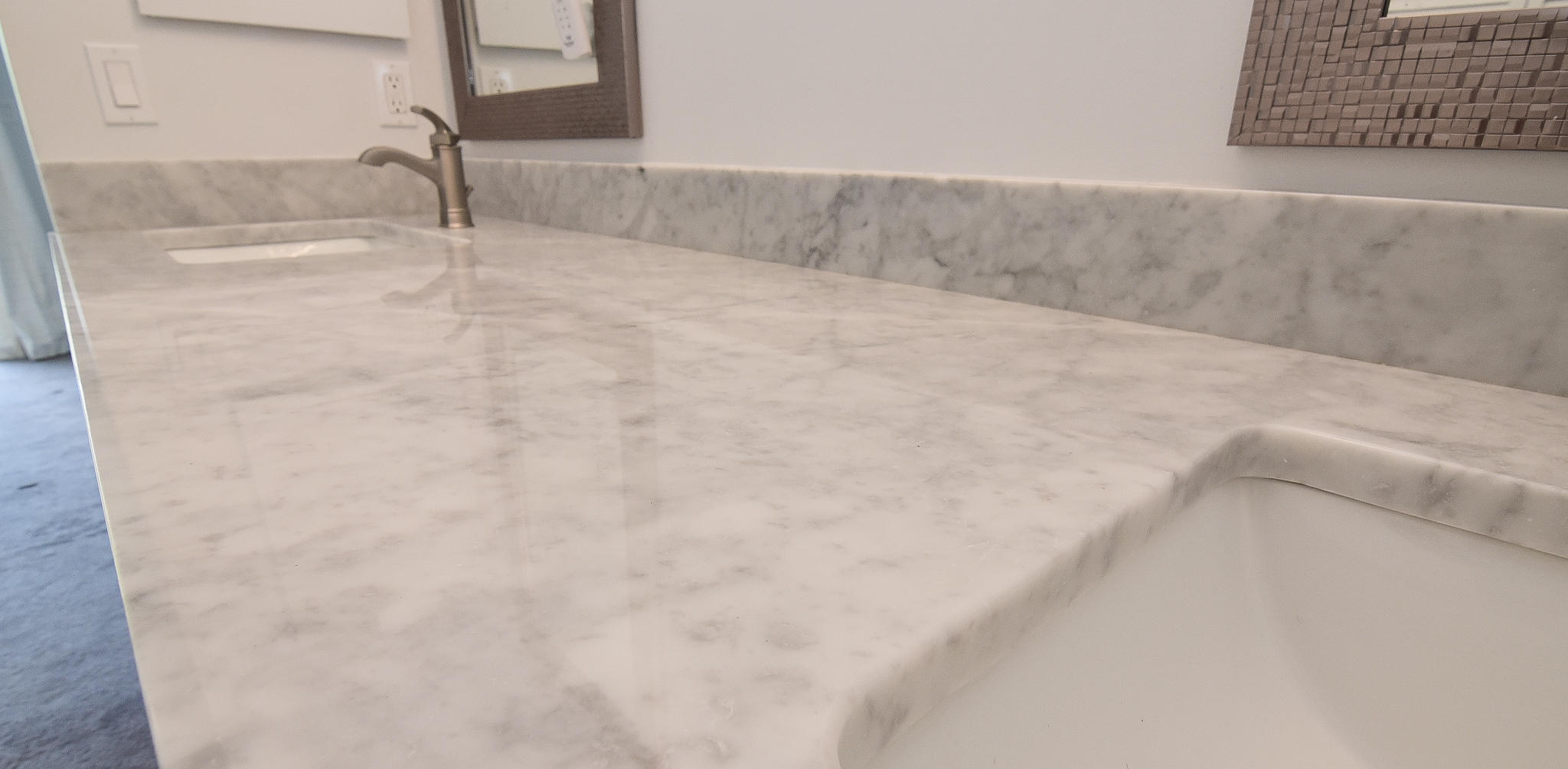 LAKESIDE CONDO AT BLUEWATER BAY - Residential