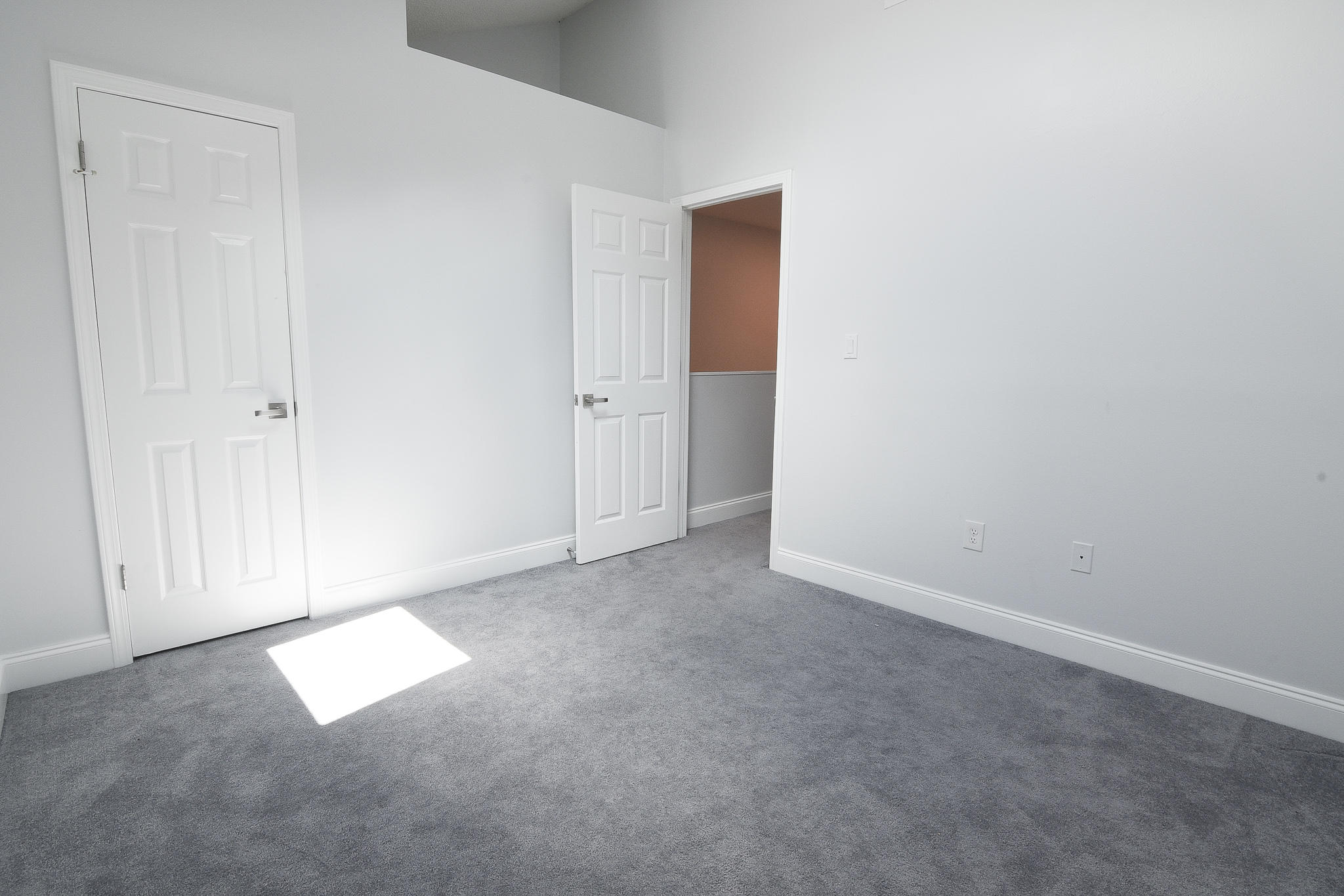 LAKESIDE CONDO AT BLUEWATER BAY - Residential