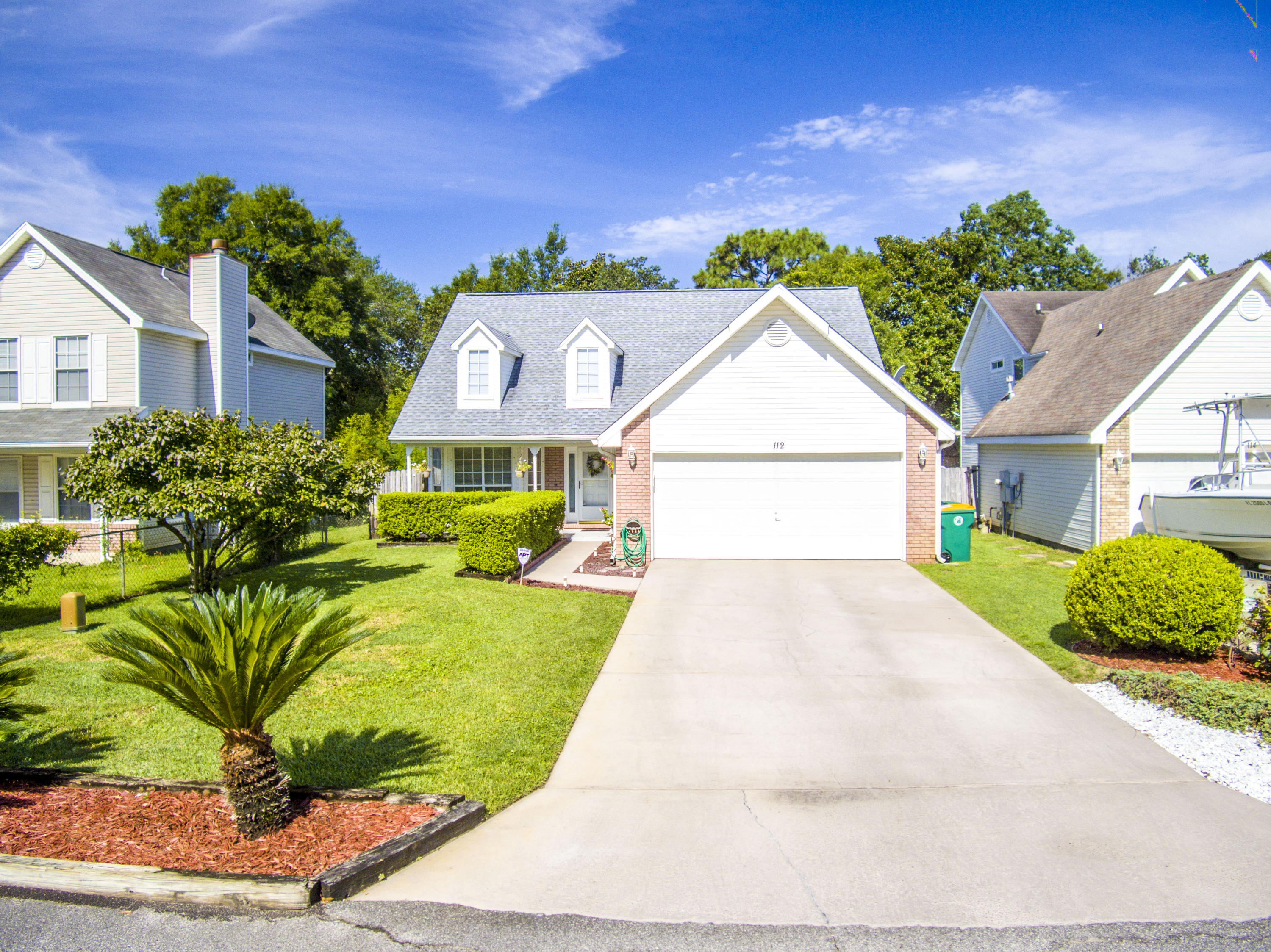 This home has been very well maintained and updated in great detail. Only one quarter mile from the Bay and a public boat launch. Located minutes from both Eglin AFB and Hurlburt Field. Roof was installed in 2005. New AC & Gas Furnace 12/2015. Water heater is 2011. Oak flooring installed in 2012. Attic is floored for storage and easily accessible. Security system with cameras installed. When you walk into the home you will notice the beautiful flooring and inviting foyer. The dining room is the perfect size right off of the kitchen. The kitchen features new countertops and a newly installed cast iron sink with updated faucet. The kitchen also offers a breakfast bar and breakfast room. The kitchen opens to the living room with beautiful two story vaulted ceilings. The velux skylights with