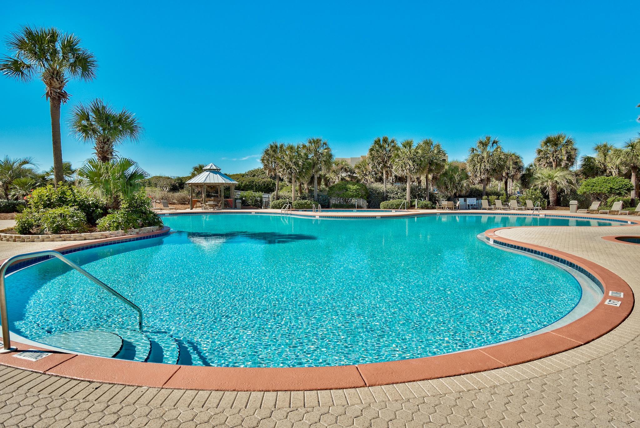 CRESCENT AT MIRAMAR BEACH THE - Residential