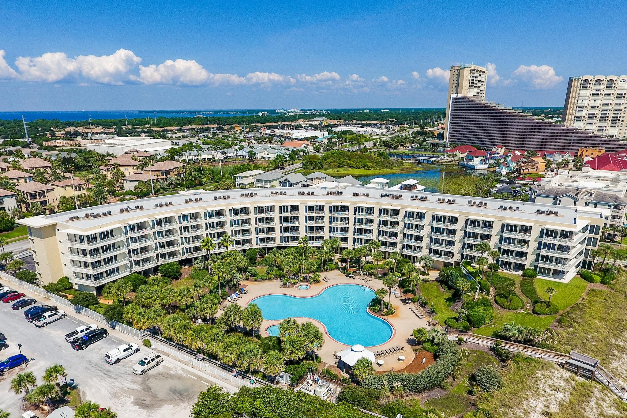 CRESCENT AT MIRAMAR BEACH THE - Residential