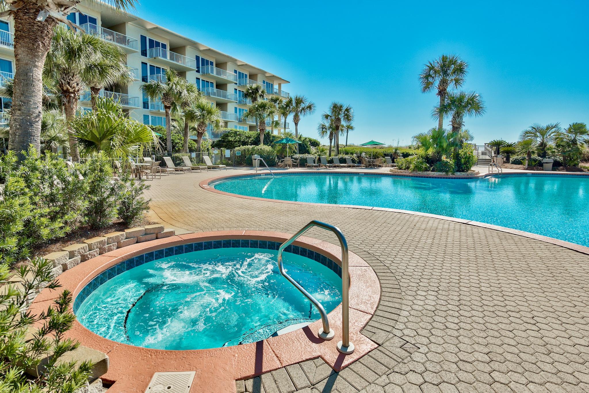 CRESCENT AT MIRAMAR BEACH THE - Residential