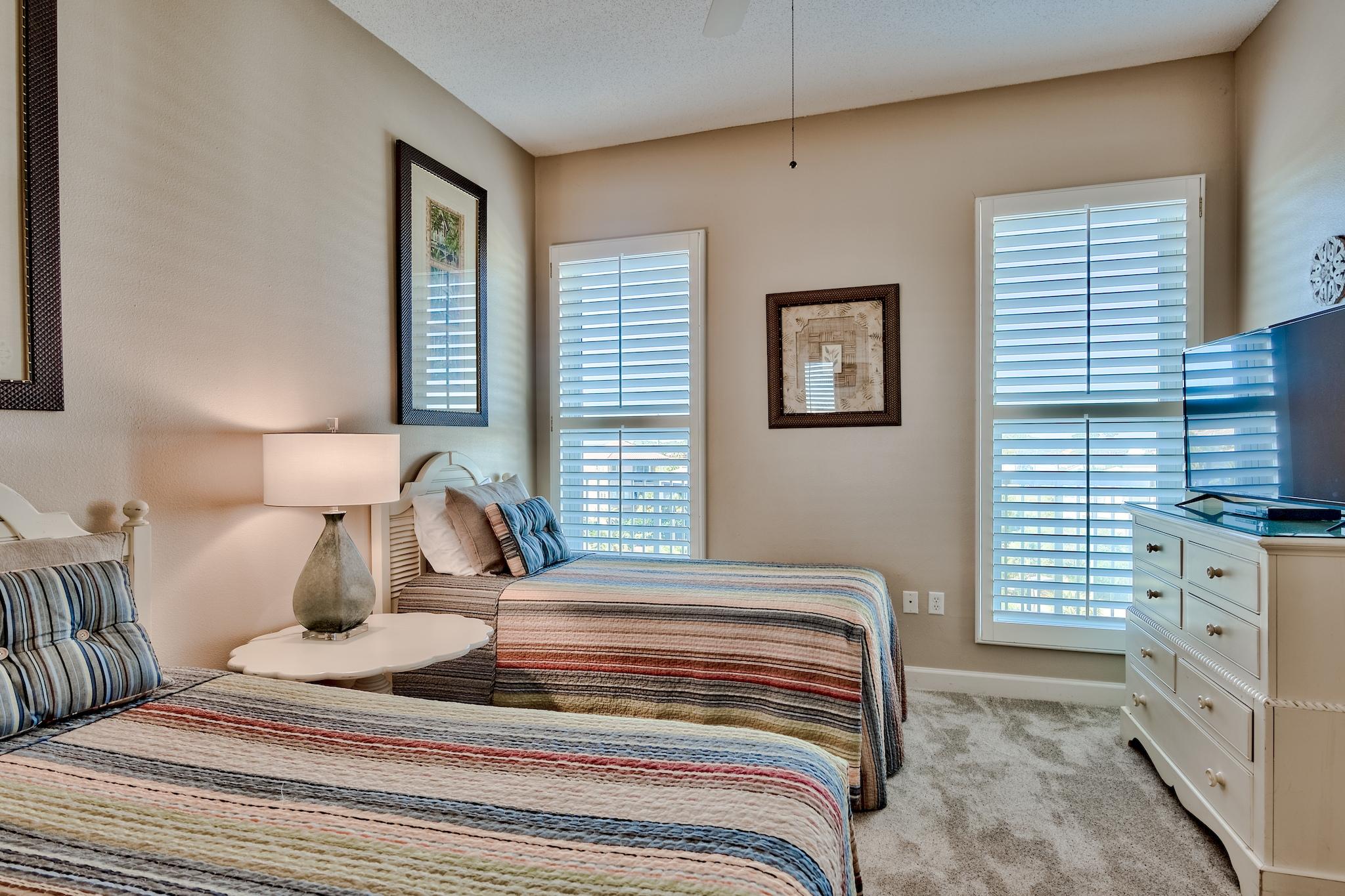 CRESCENT AT MIRAMAR BEACH THE - Residential