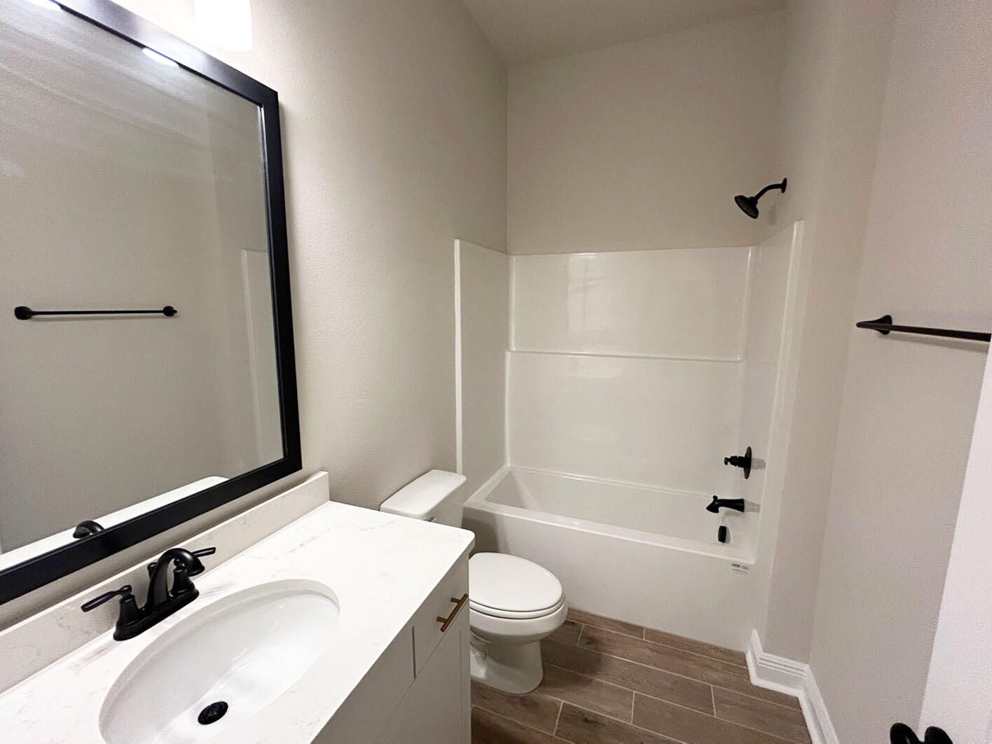 HAMMOCK BAY - BIRD SONG - Residential