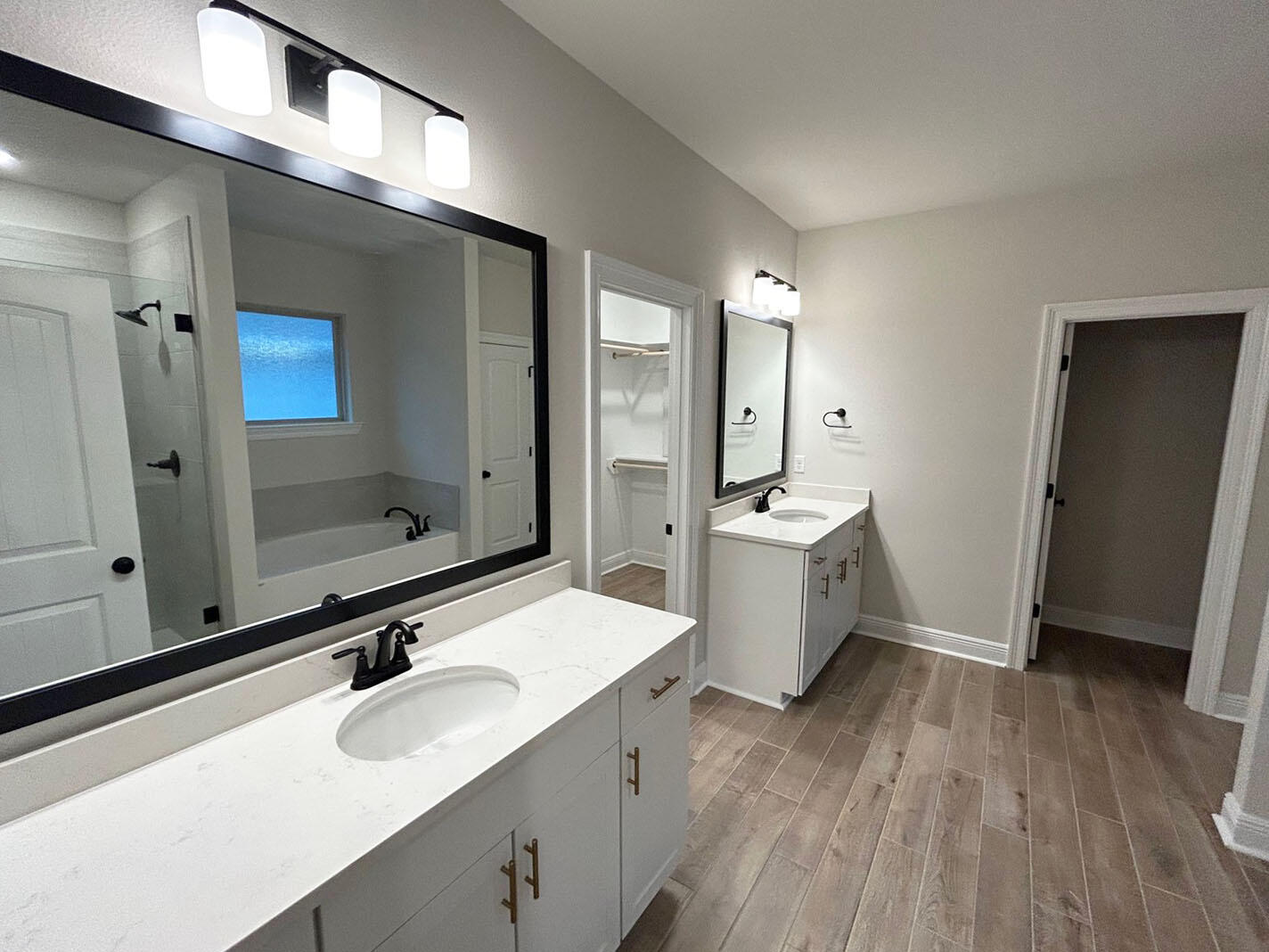 HAMMOCK BAY - BIRD SONG - Residential