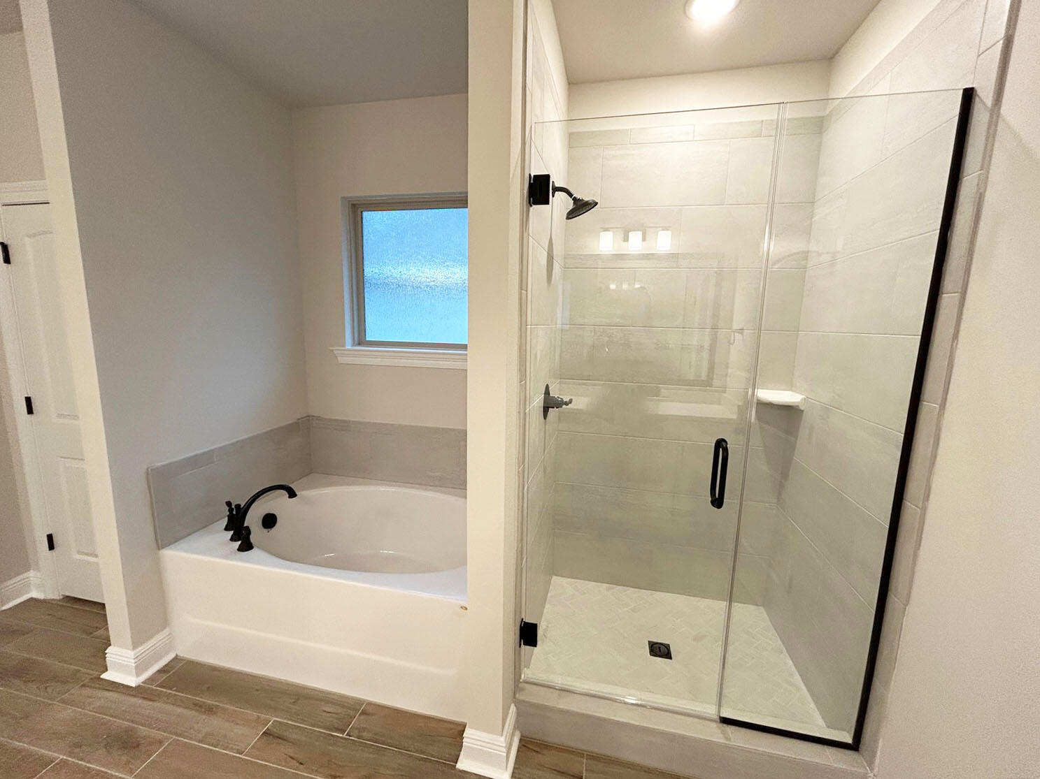 HAMMOCK BAY - BIRD SONG - Residential