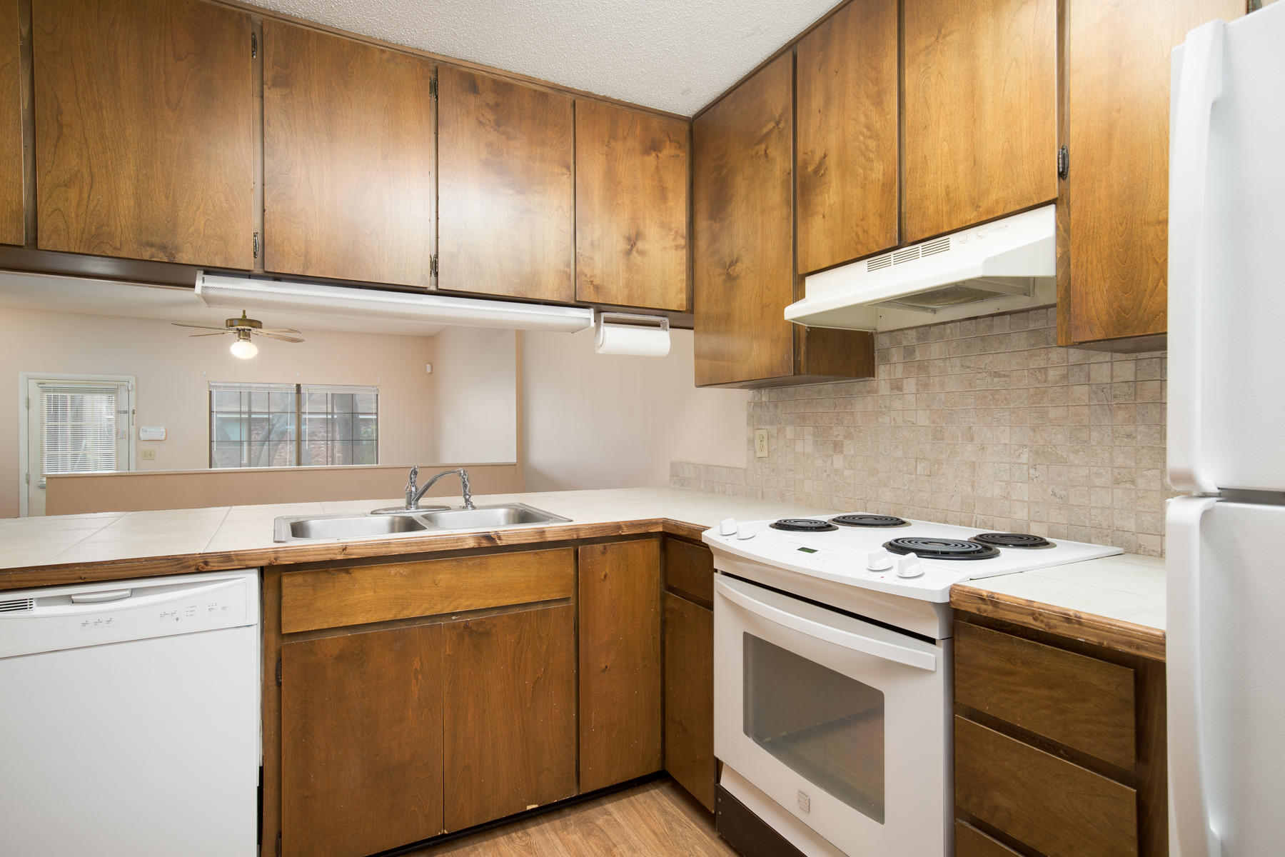 GARDEN VILLAS PH 1 - Residential