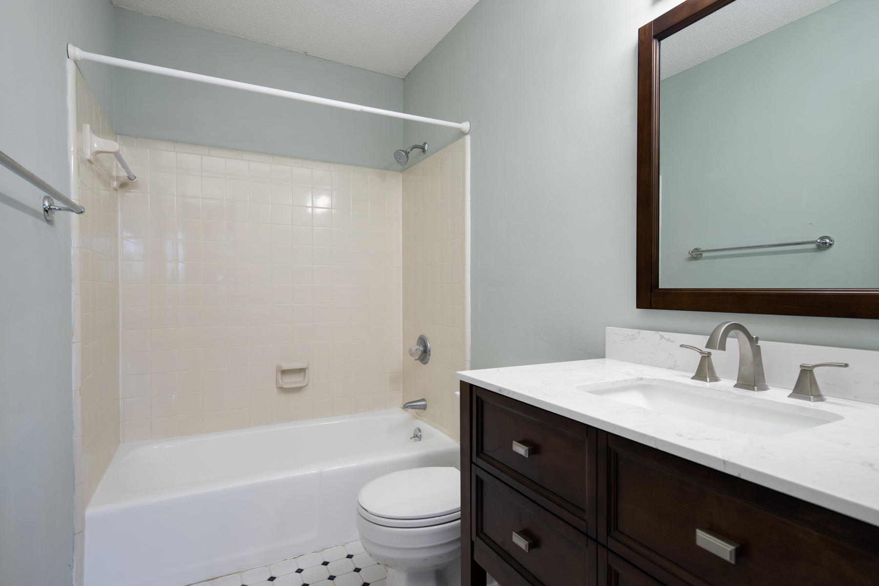 GARDEN VILLAS PH 1 - Residential