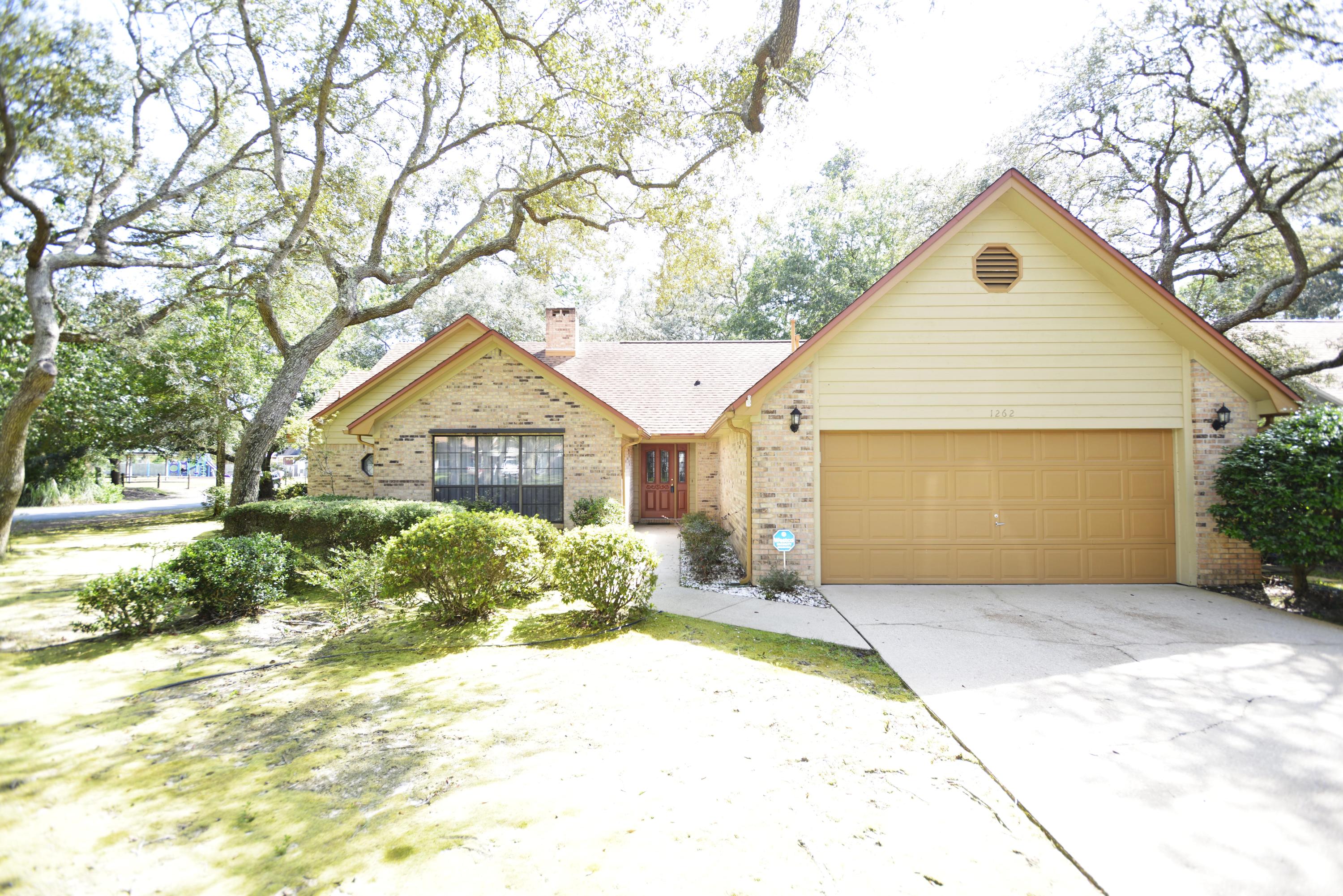 Rare Find...Single Owner, All Brick, 3/2 Home, .42 Acre Corner Lot, Shaded W Live Oak Trees In Bluewater Bay. Huge Fenced In Backyard Big Enough For Pool Or Tuck Your Boat Away W No HOA Restrictions. Corner Lot Adjacent To Children's Park & Woodlands Pool. Split Floor-Plan Boasts Large Family Room W Beautiful Fireplace. Sizeable Kitchen W Sunny Breakfast Room & Counter Top Bar. Lovely Dining Room Is A Focal Point To The Home. Ensuite Master Bedroom W Double Vanity, Jacuzzi Bath & Separate WC. Laundry Room/Washer & Dryer Convey. Home Is In Tip Top Shape! AC Replaced Last Year. Multi Dimensional Shingle Roof 2(004) Lawn Pump/ Sprinkler System. Hop Skip & A Jump Over Midbay Bridge To Destin Beaches, 15 Minutes To Eglin! Top Rated Schools. Centrally Located This Home Is an Outstanding Buy!