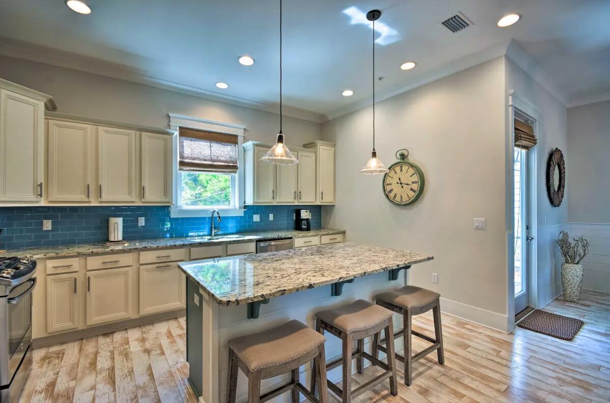 HIGHLAND PARKS - Residential