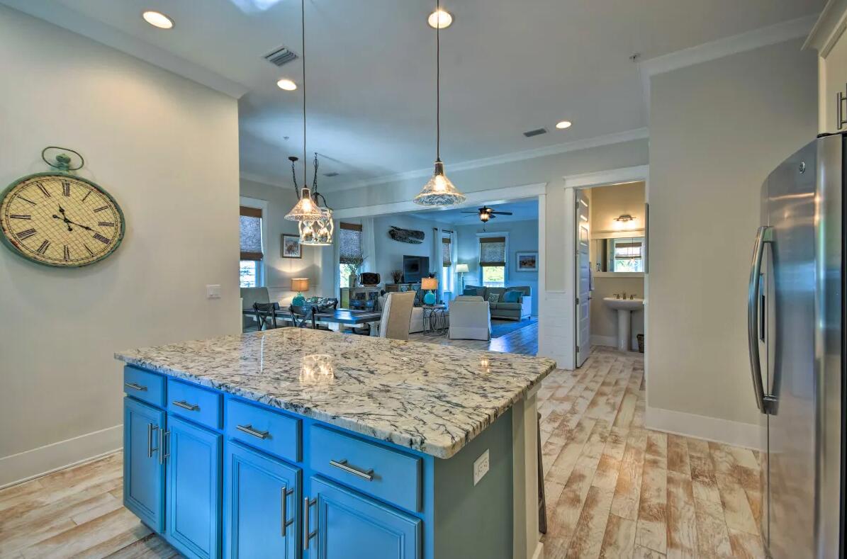 HIGHLAND PARKS - Residential