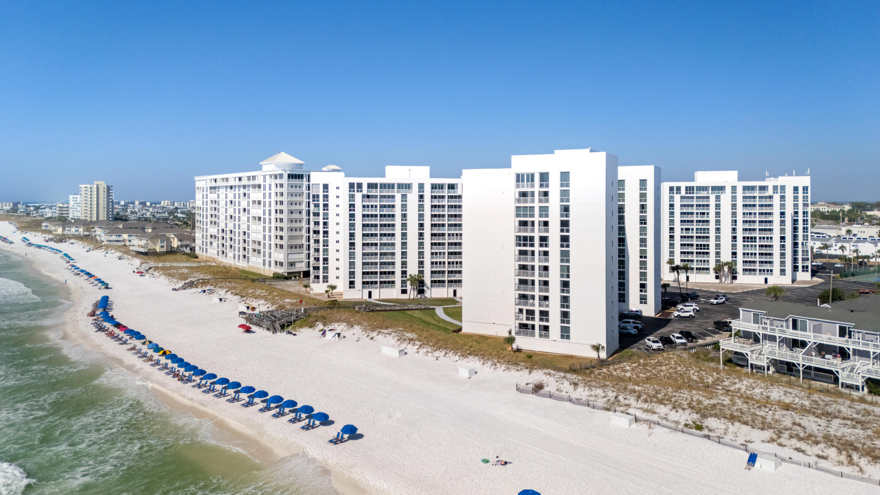 SHORELINE TOWERS 1 - Residential