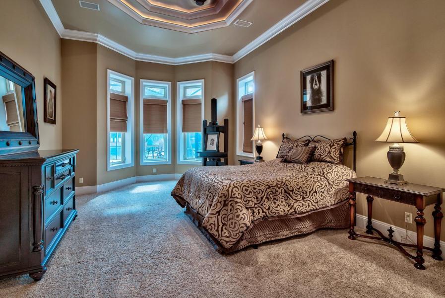 BURNT PINE - Residential