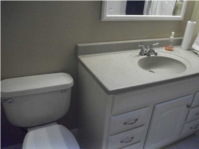 MARY ESTHER MANOR - Residential Lease