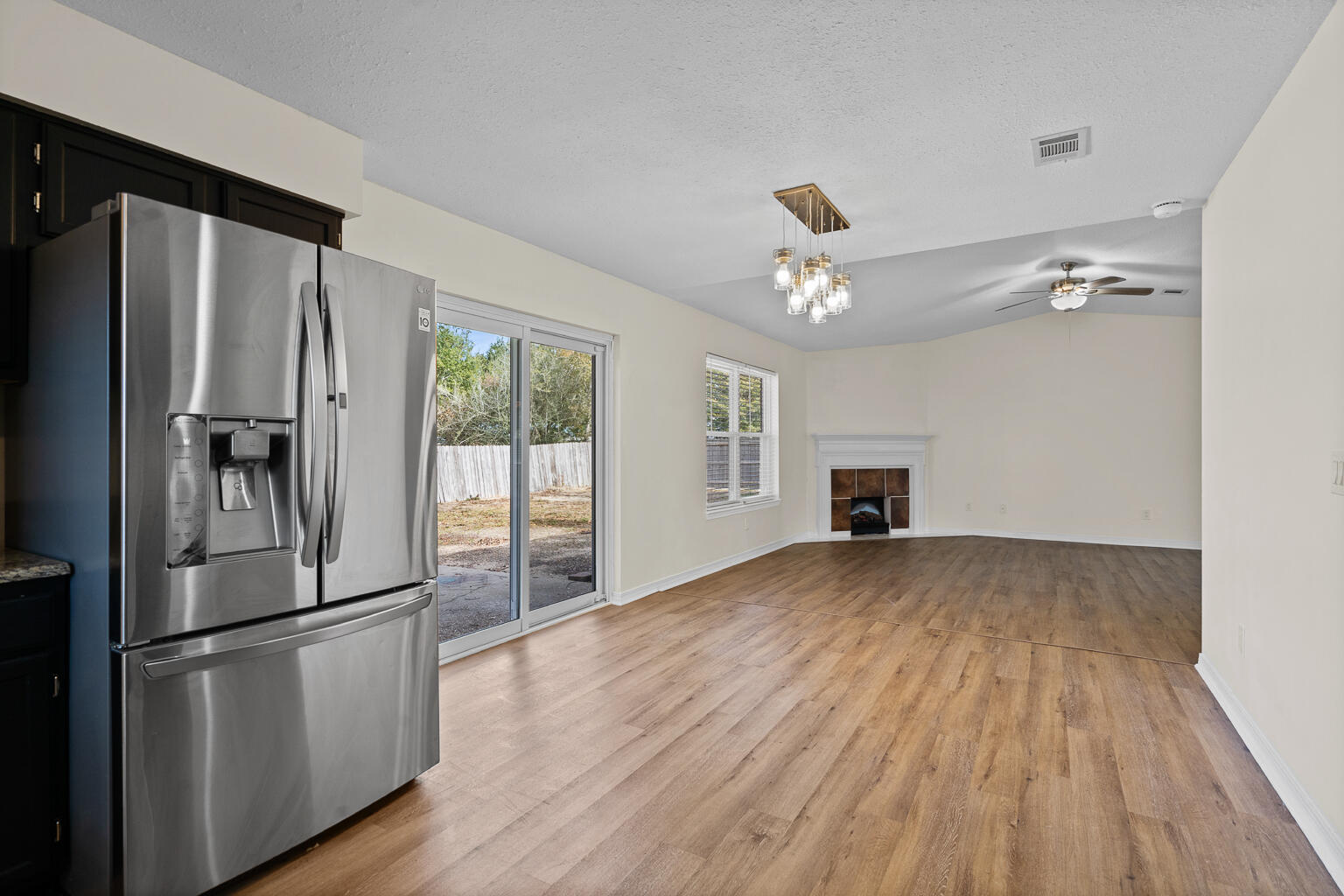 WOODRIDGE MANOR - Residential