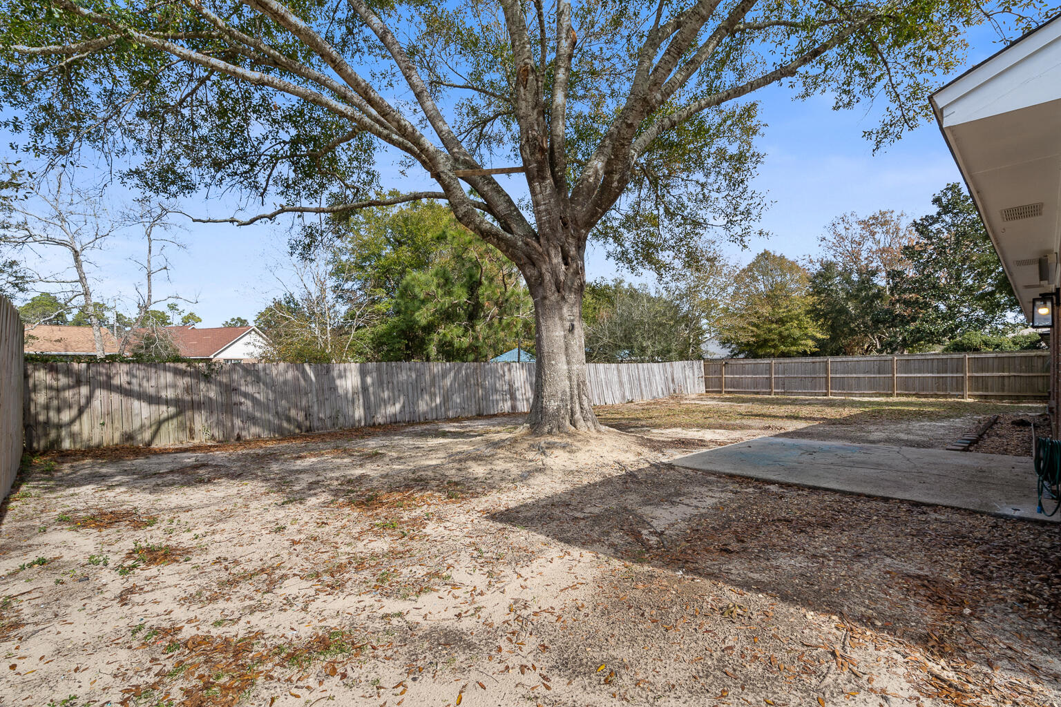 WOODRIDGE MANOR - Residential