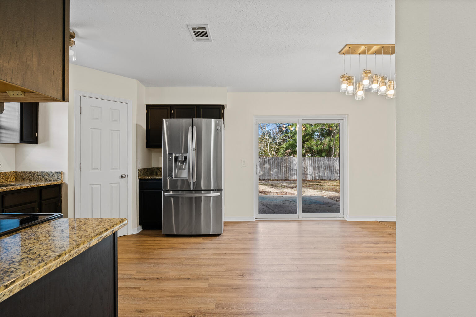 WOODRIDGE MANOR - Residential