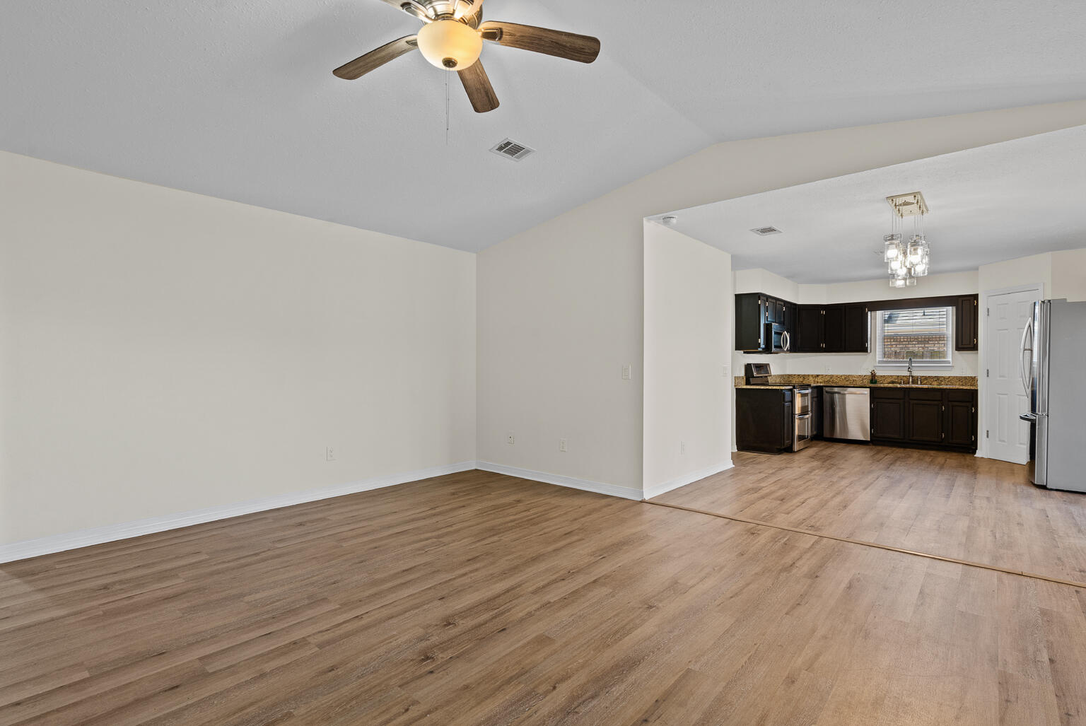 WOODRIDGE MANOR - Residential