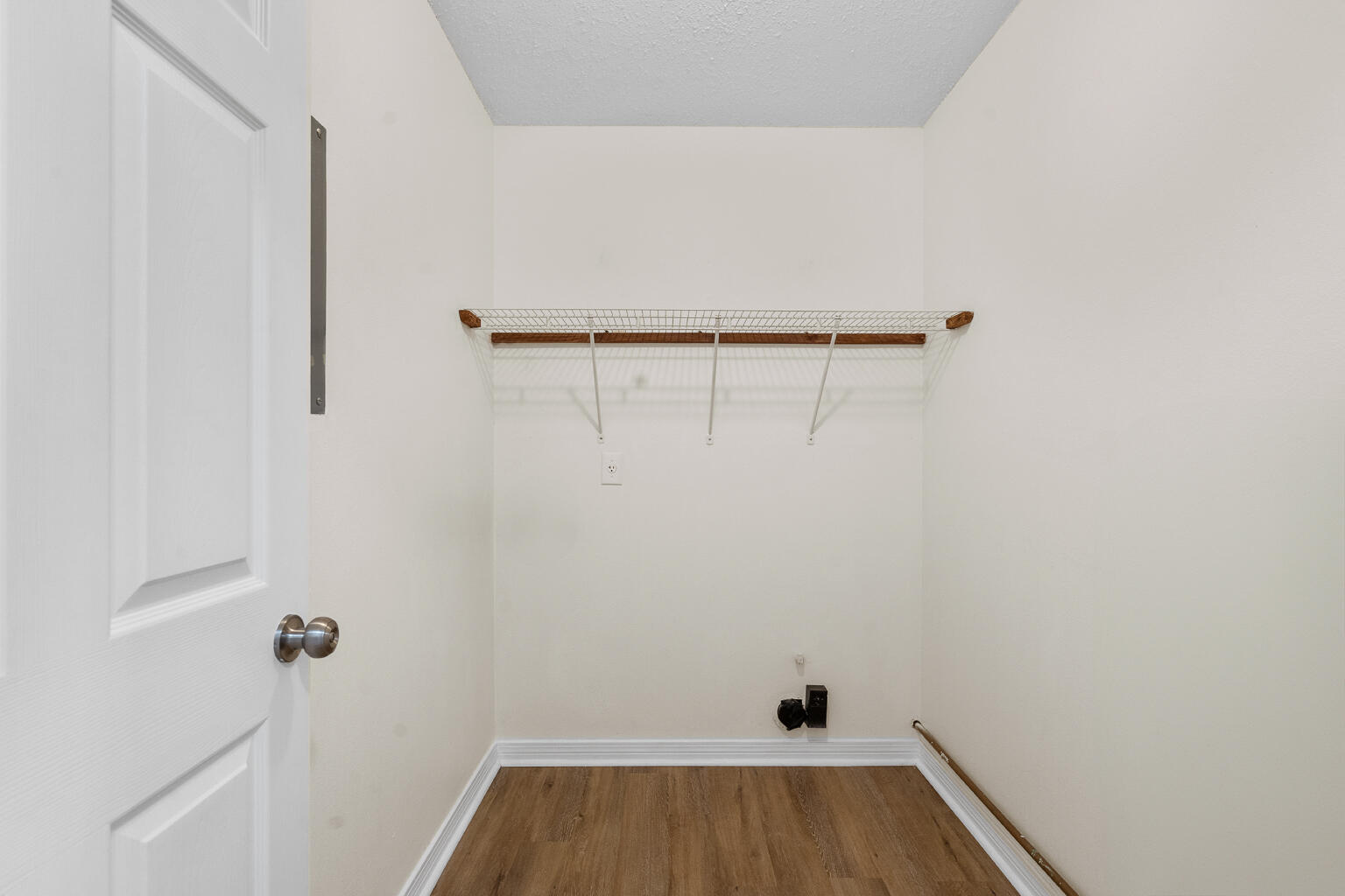 WOODRIDGE MANOR - Residential