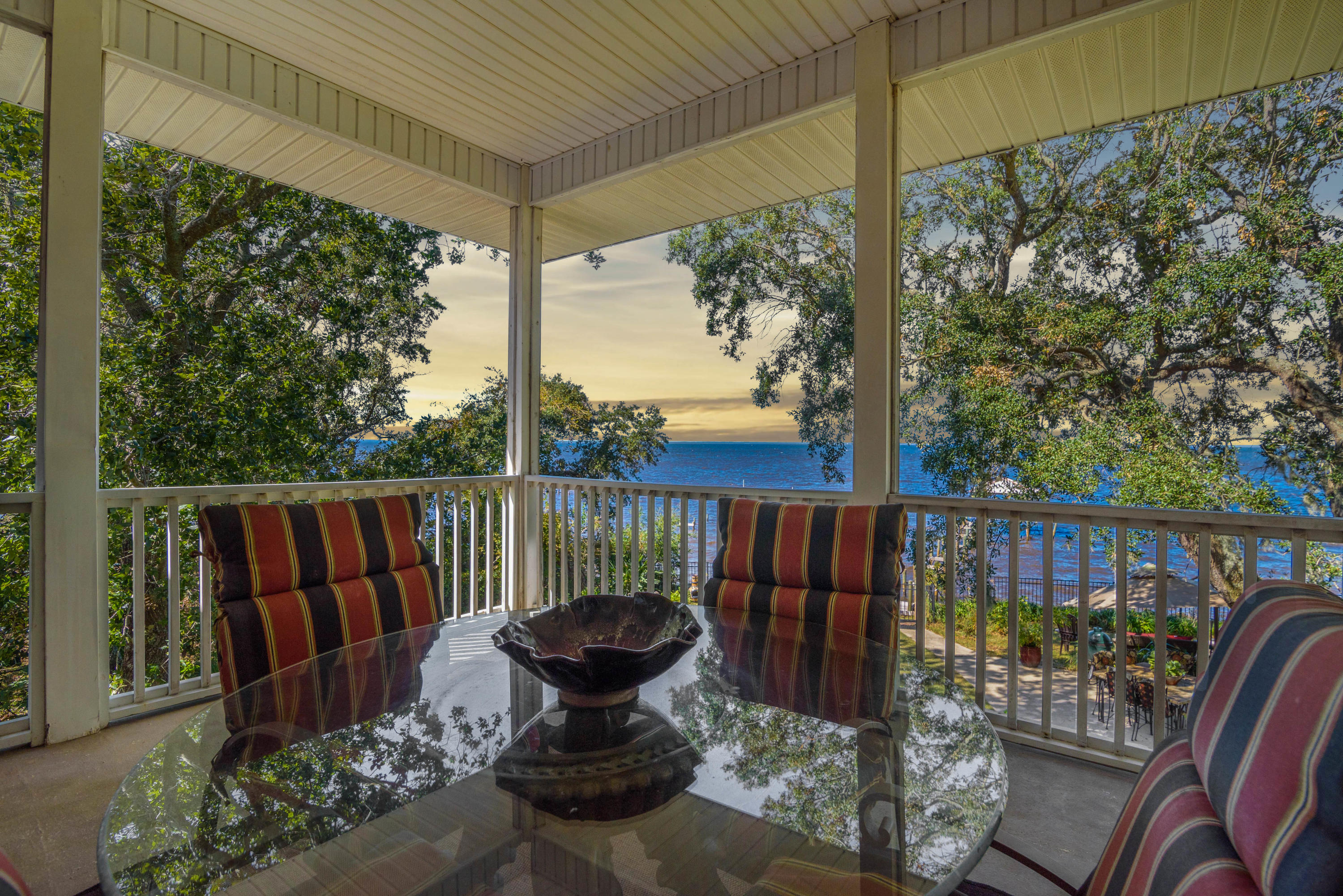 HICKORY SHORES - Residential