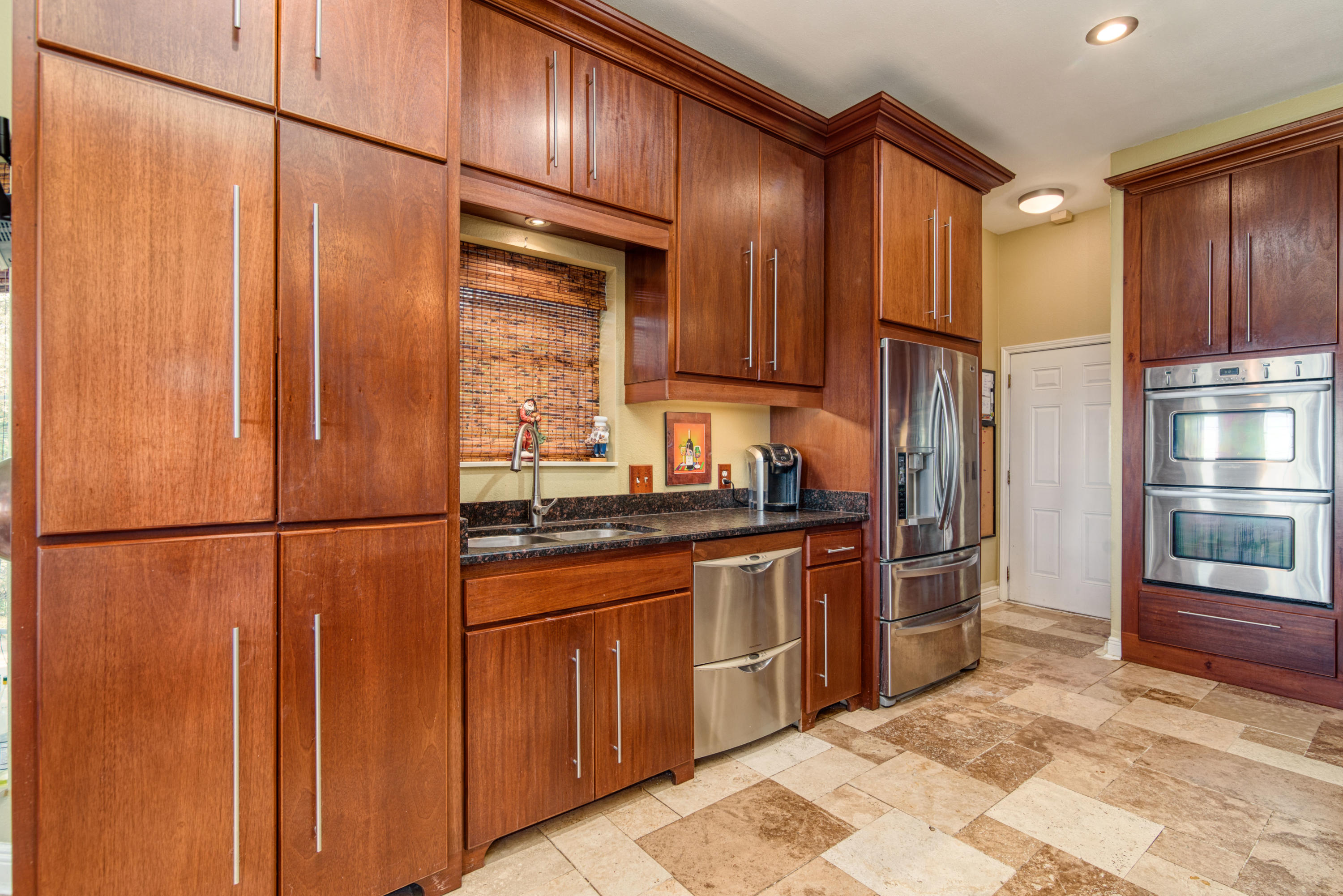 HICKORY SHORES - Residential
