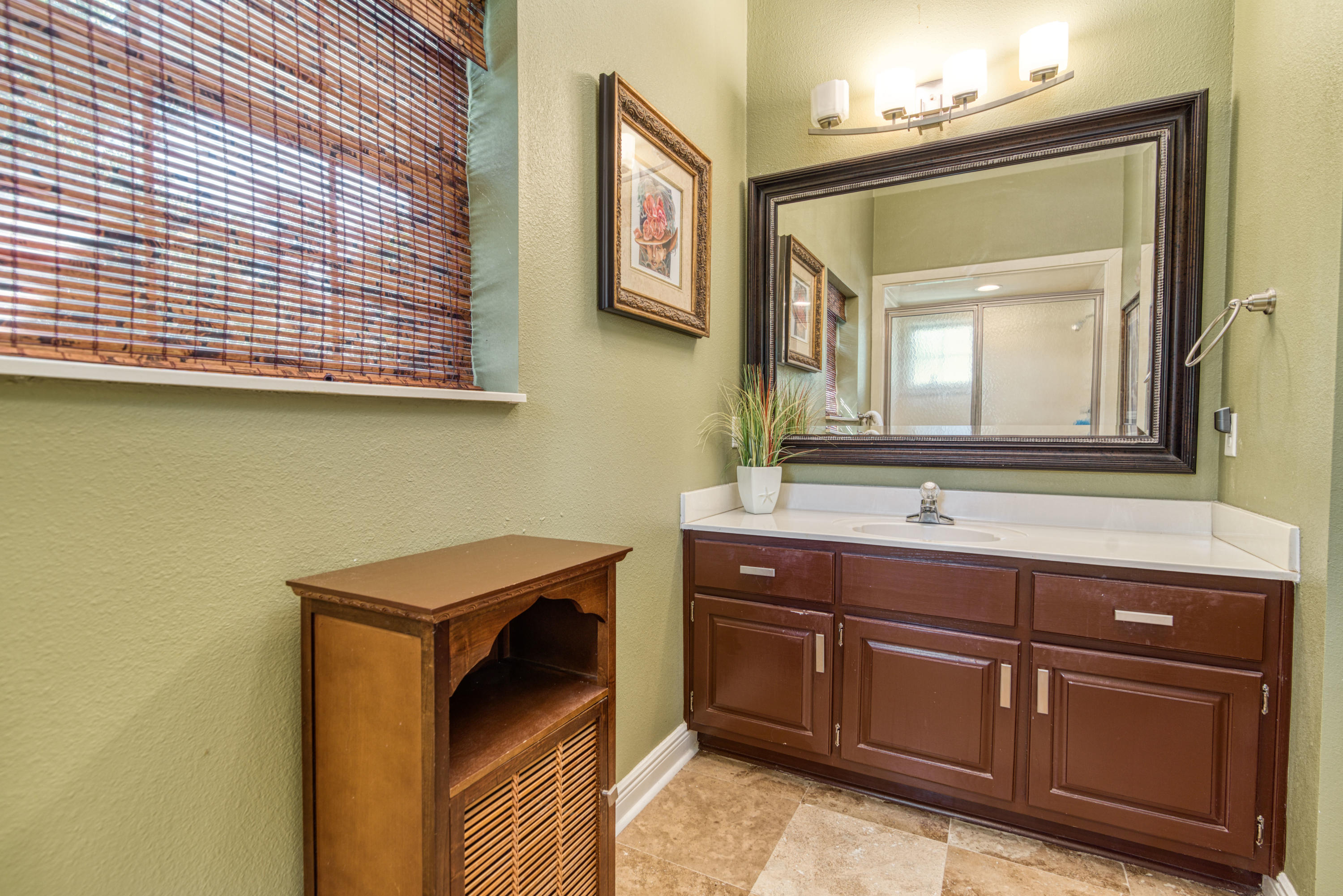 HICKORY SHORES - Residential