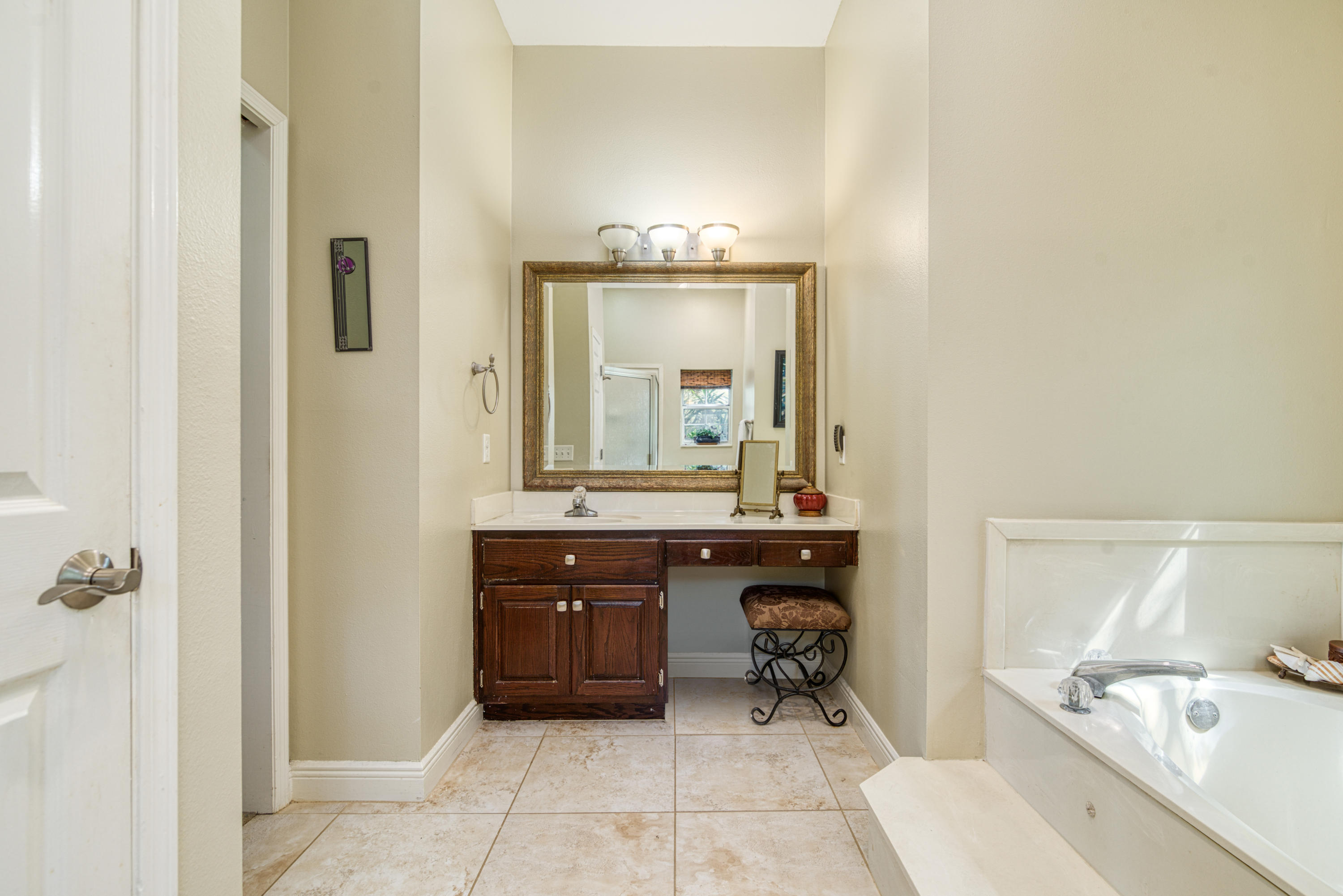 HICKORY SHORES - Residential