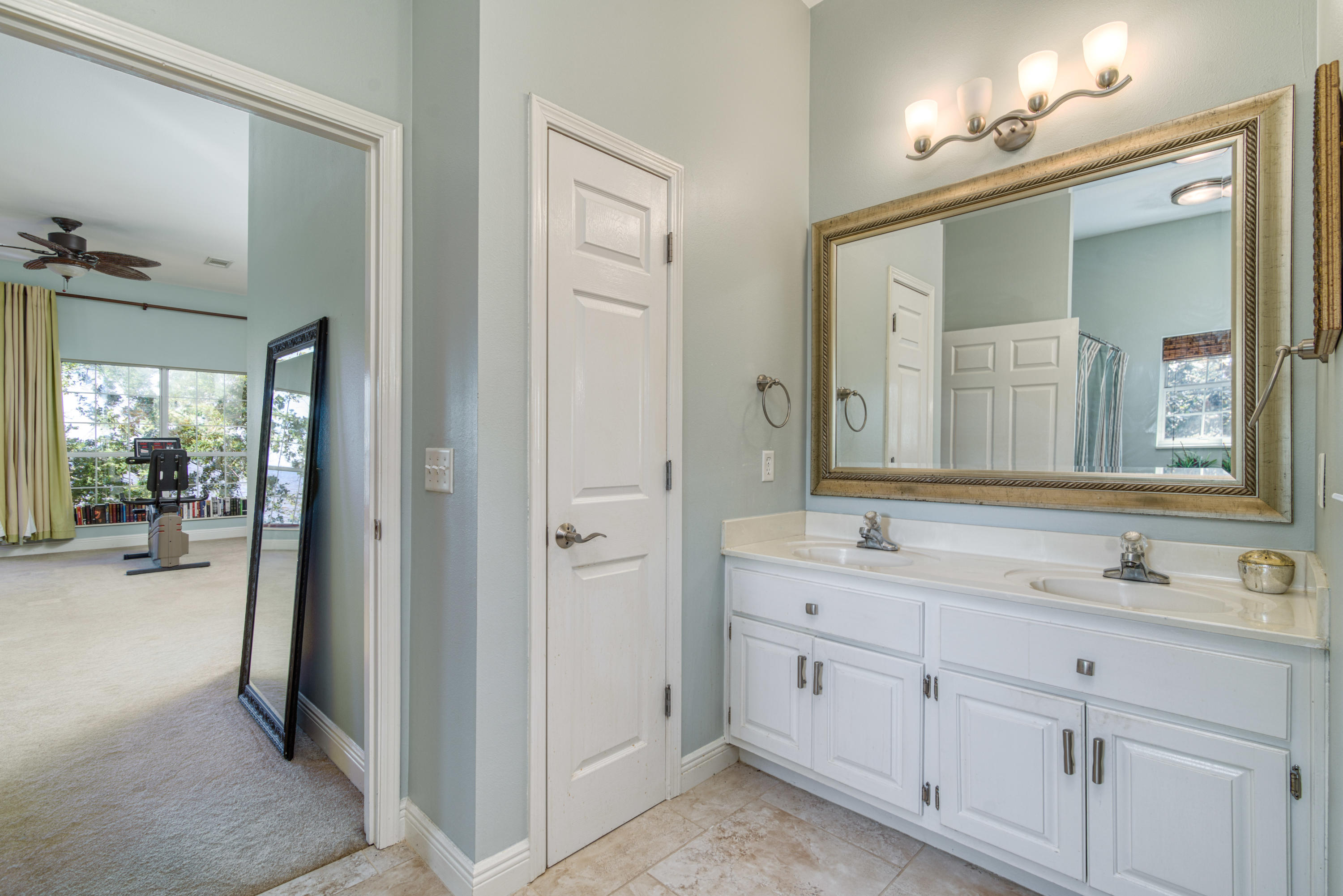HICKORY SHORES - Residential