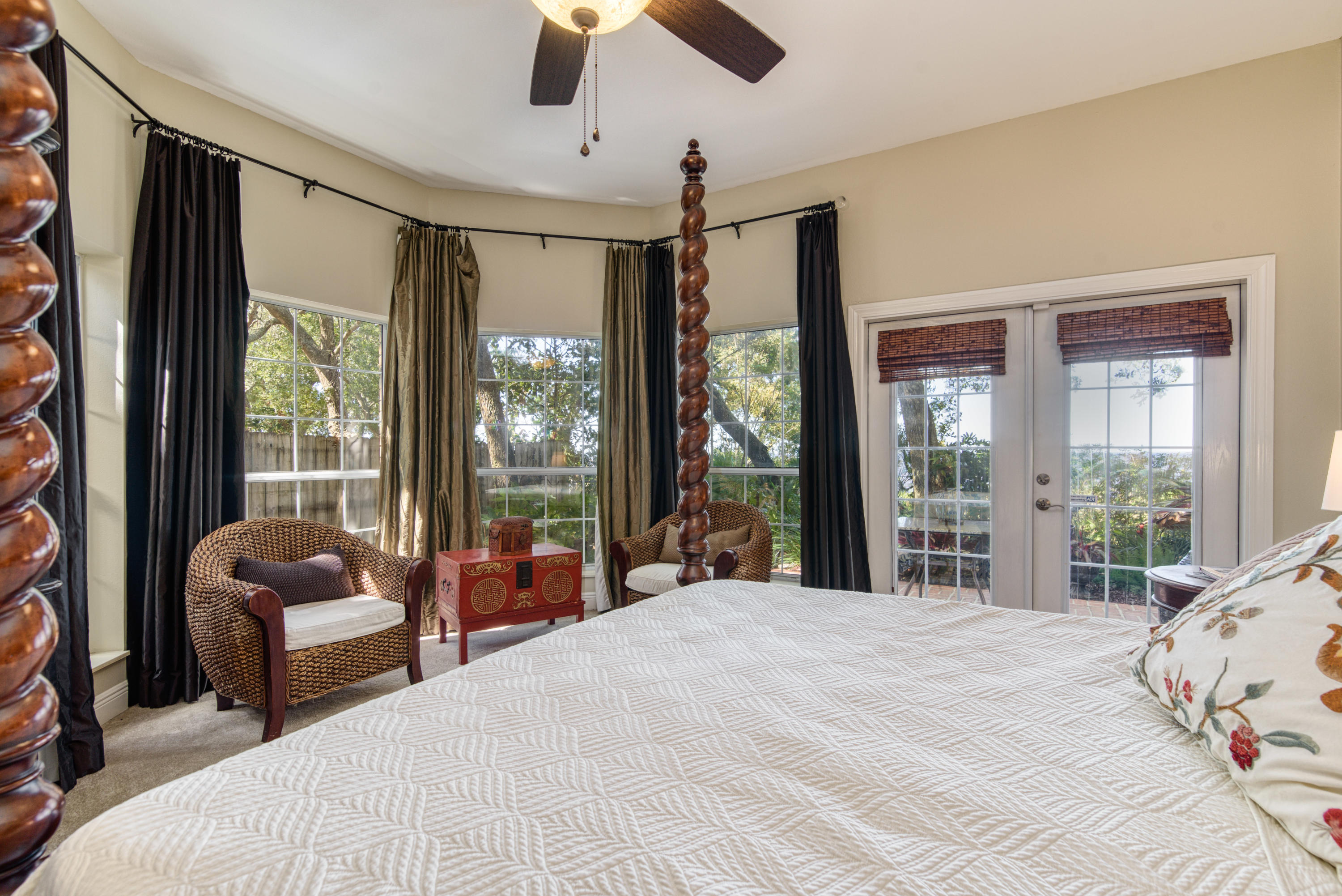 HICKORY SHORES - Residential