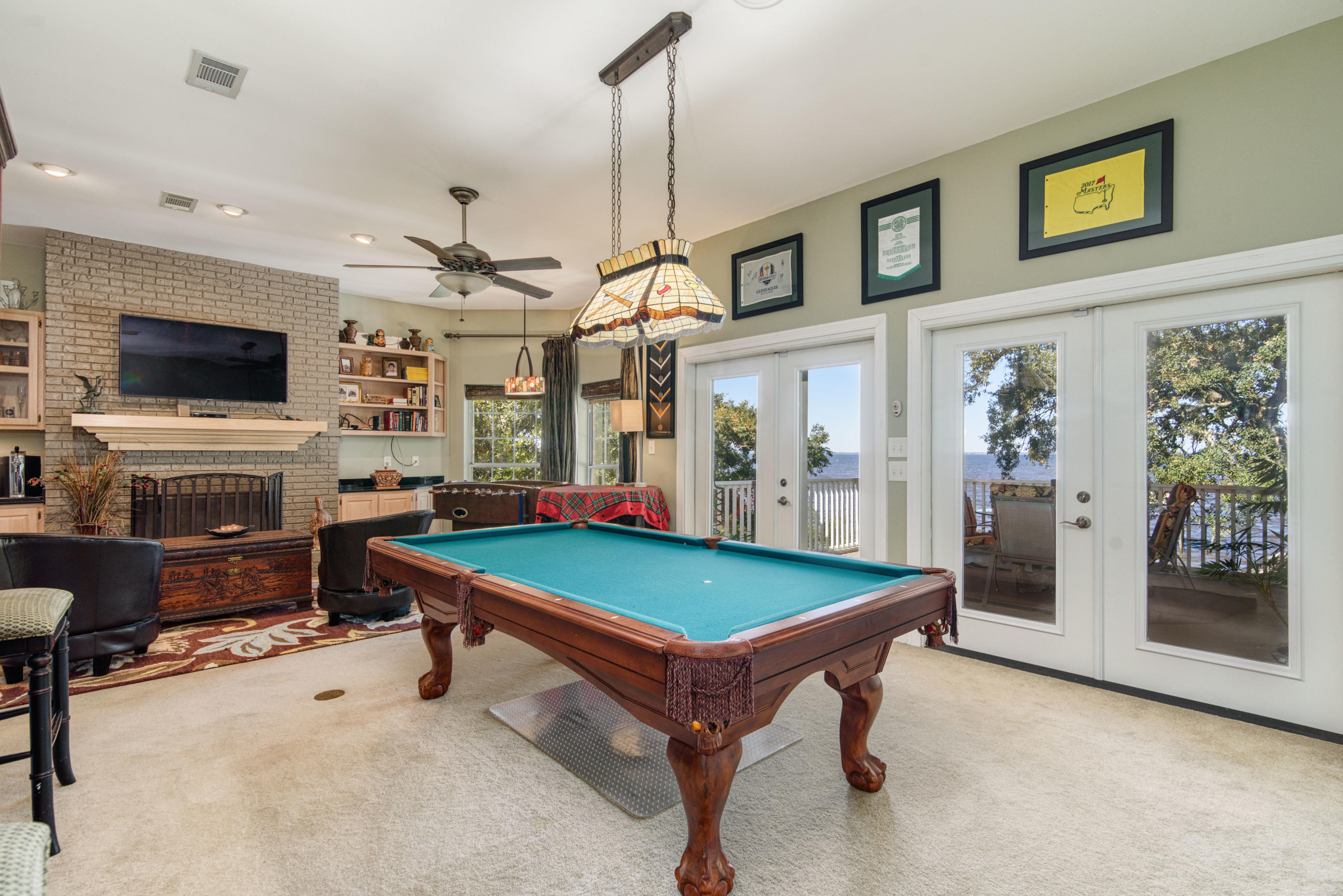 HICKORY SHORES - Residential