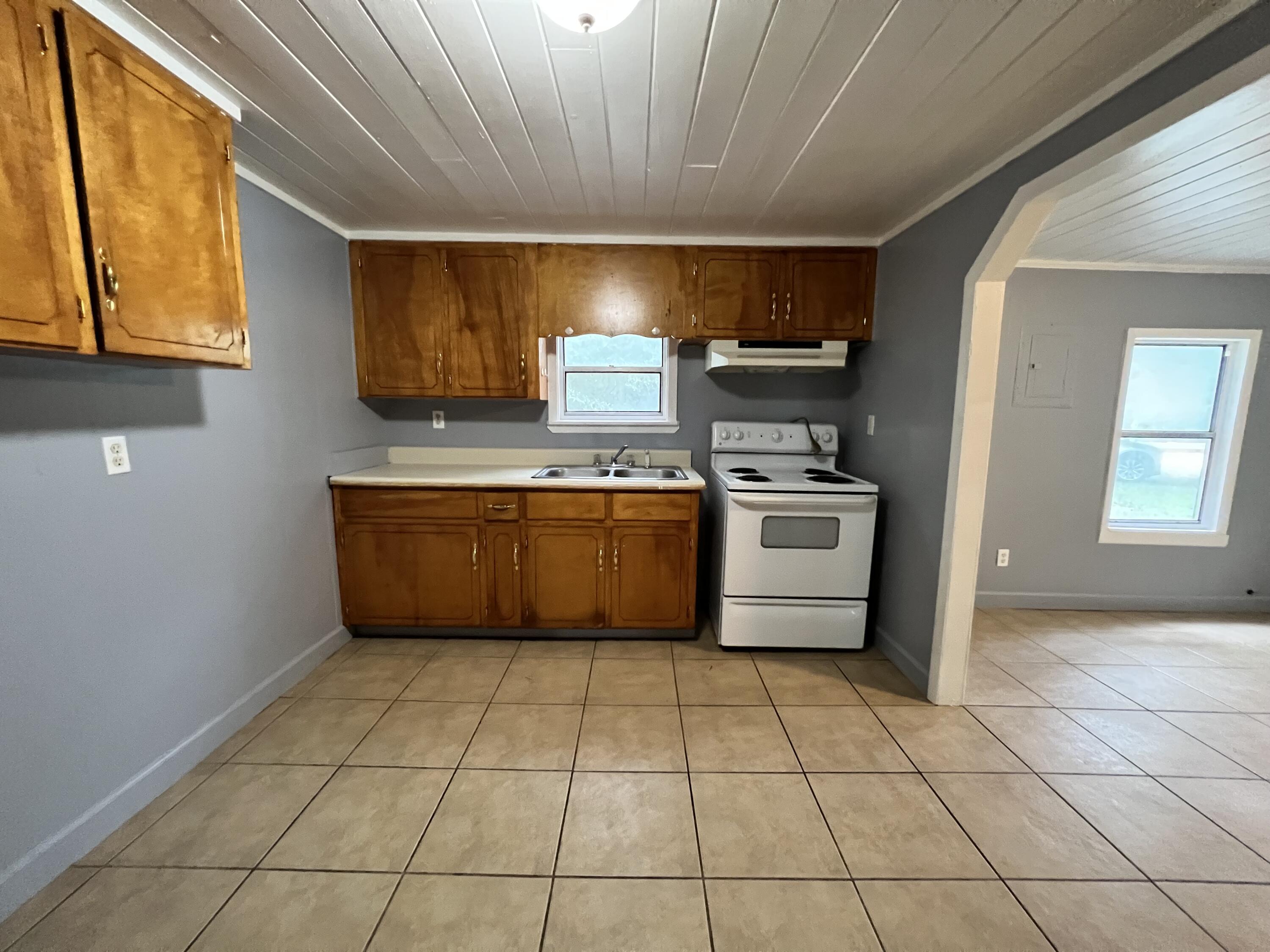 TOWN OF DEFUNIAK SPRINGS - Residential