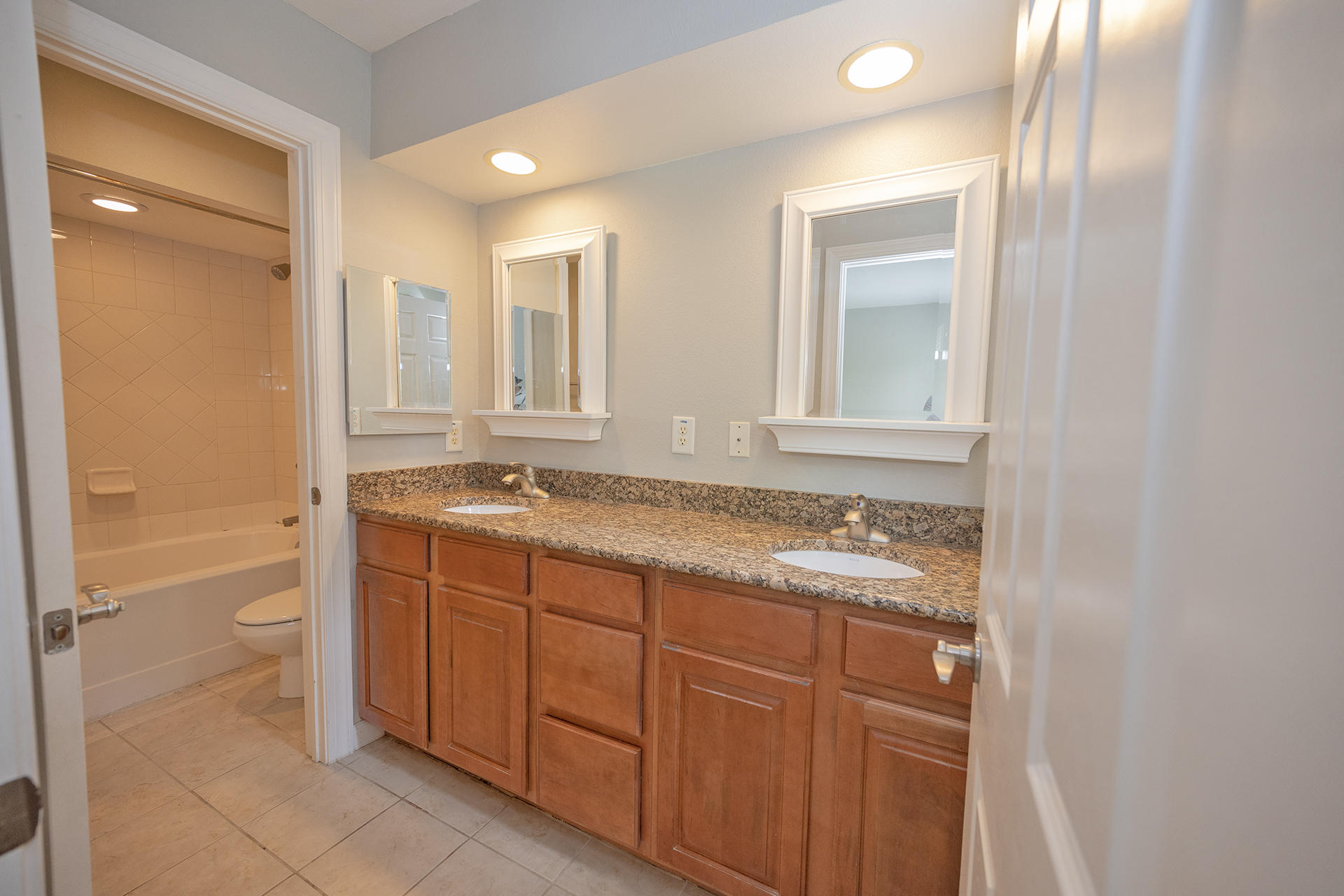 EAGLE BAY - Residential