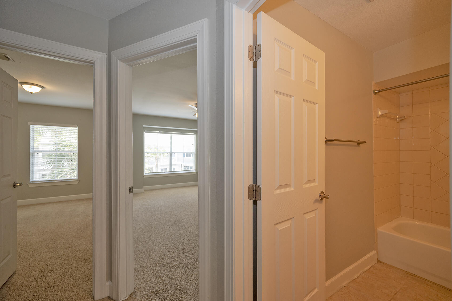 EAGLE BAY - Residential