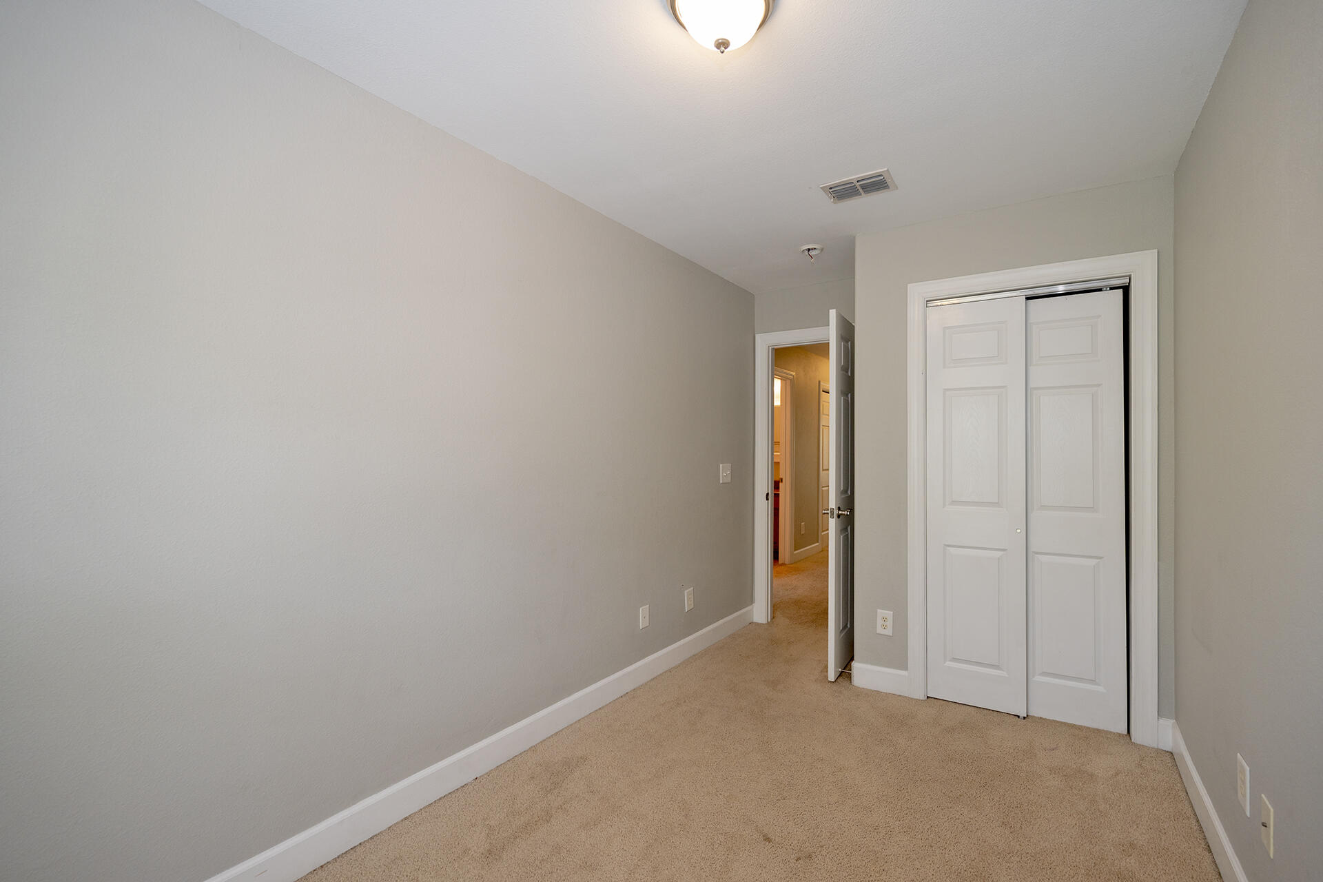 EAGLE BAY - Residential