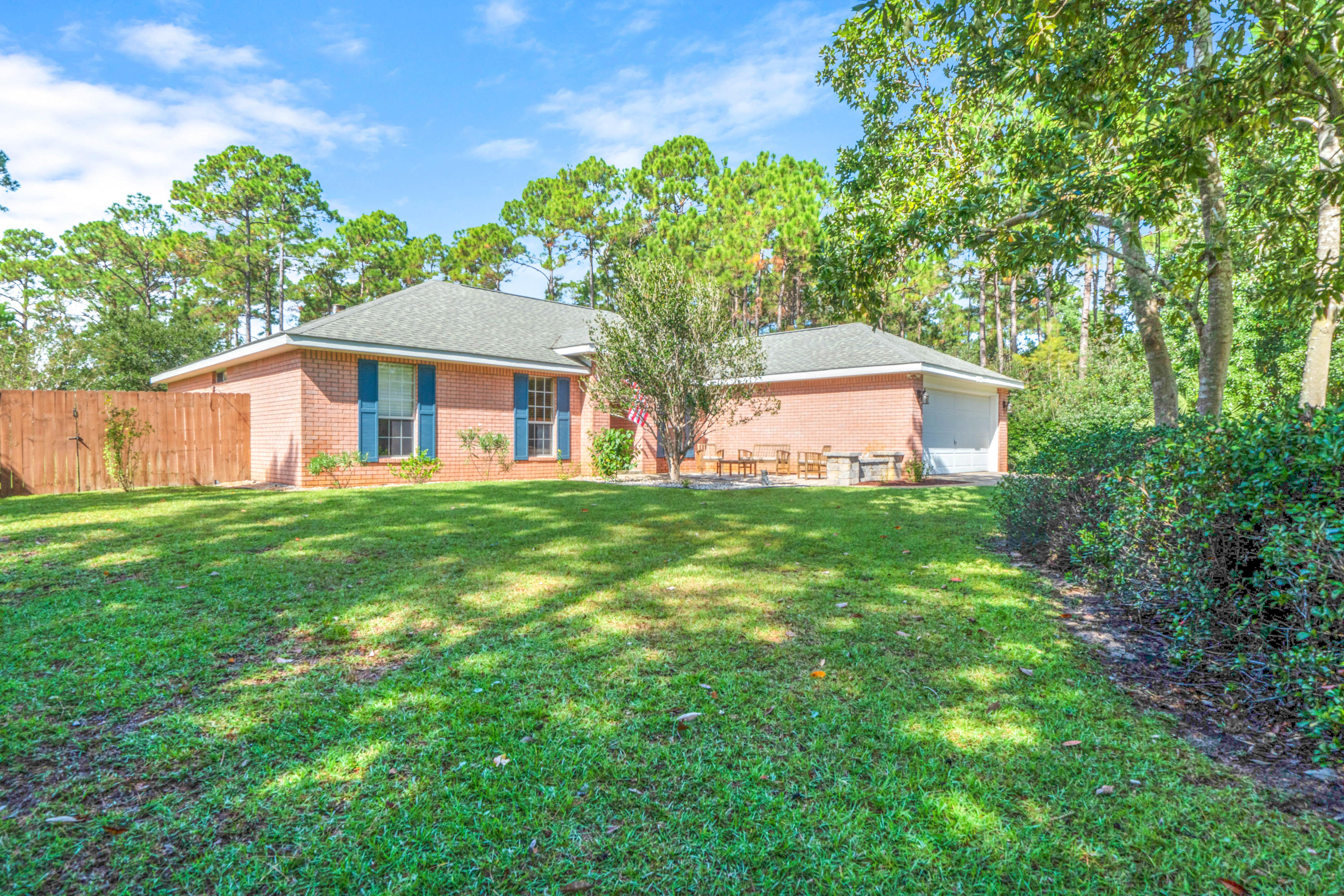 HOLLEY BY THE SEA - Residential