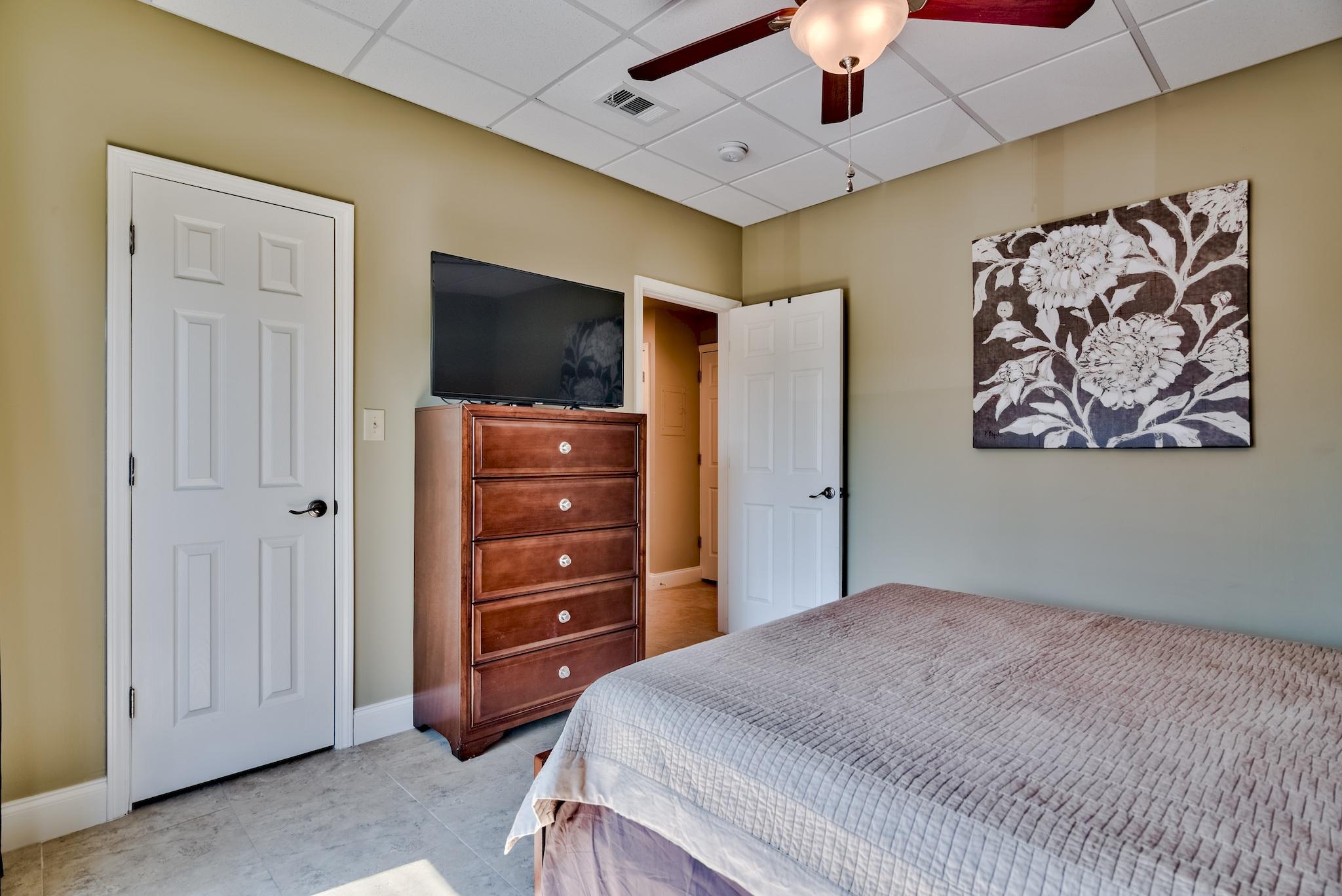 SUN KING TOWERS PH 1 - Residential