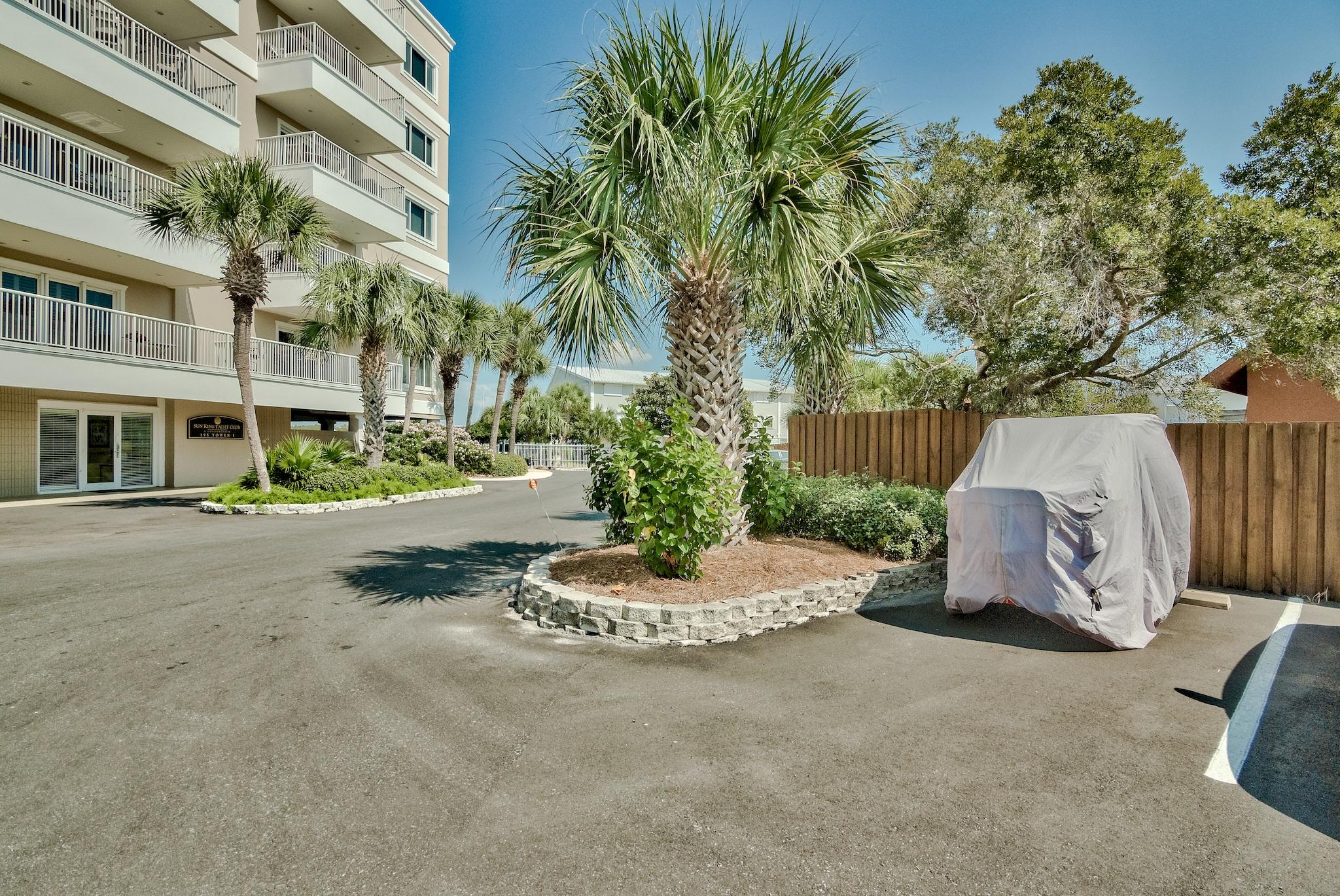 SUN KING TOWERS PH 1 - Residential