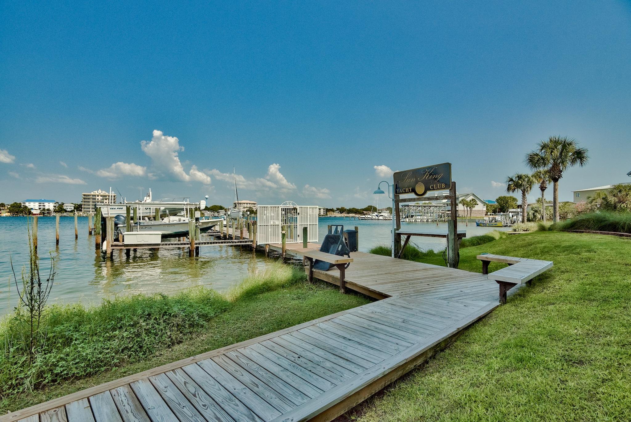 SUN KING TOWERS PH 1 - Residential